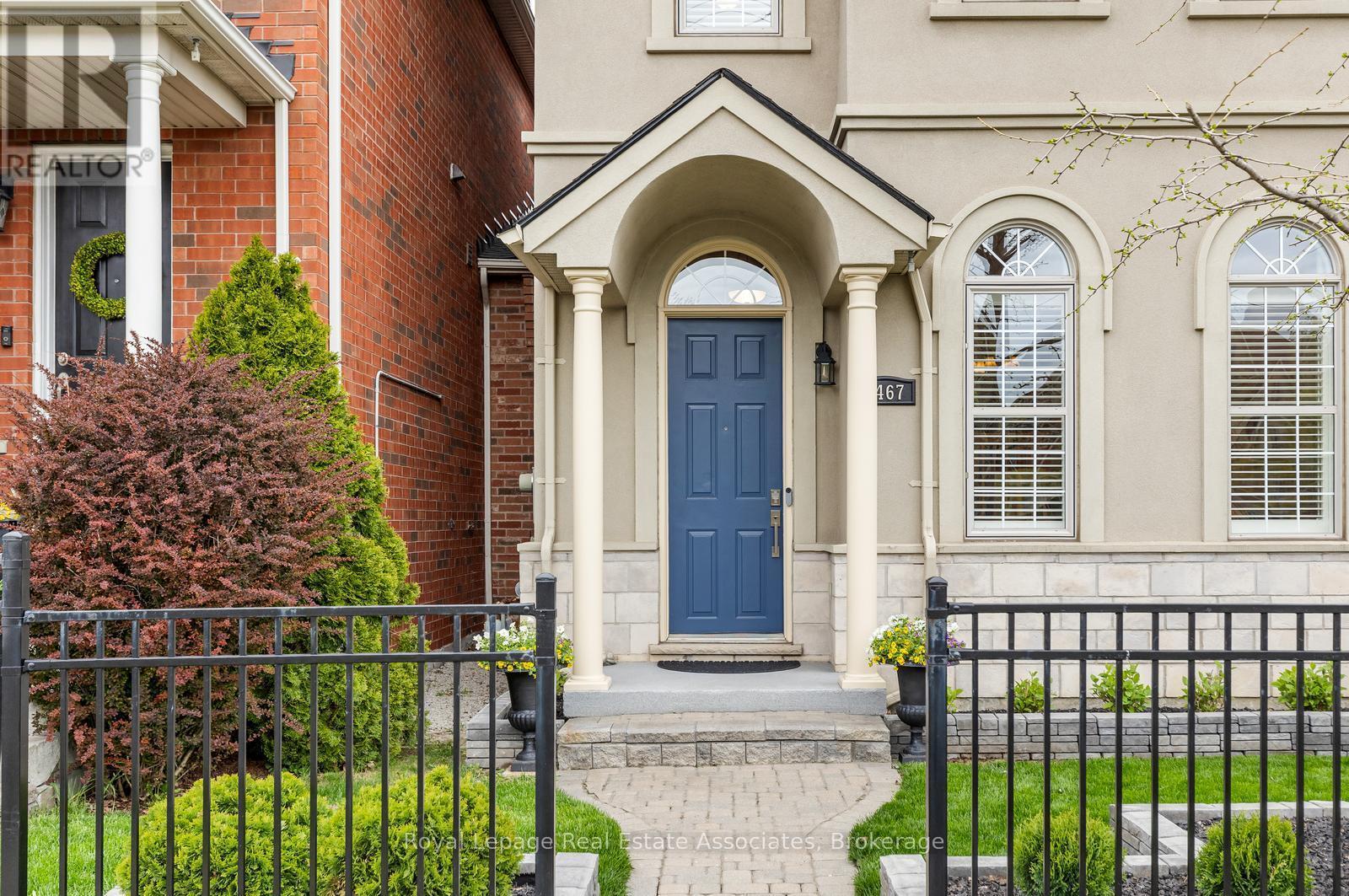 3467 Eglinton Avenue W, Mississauga, ON - Outdoor With Facade