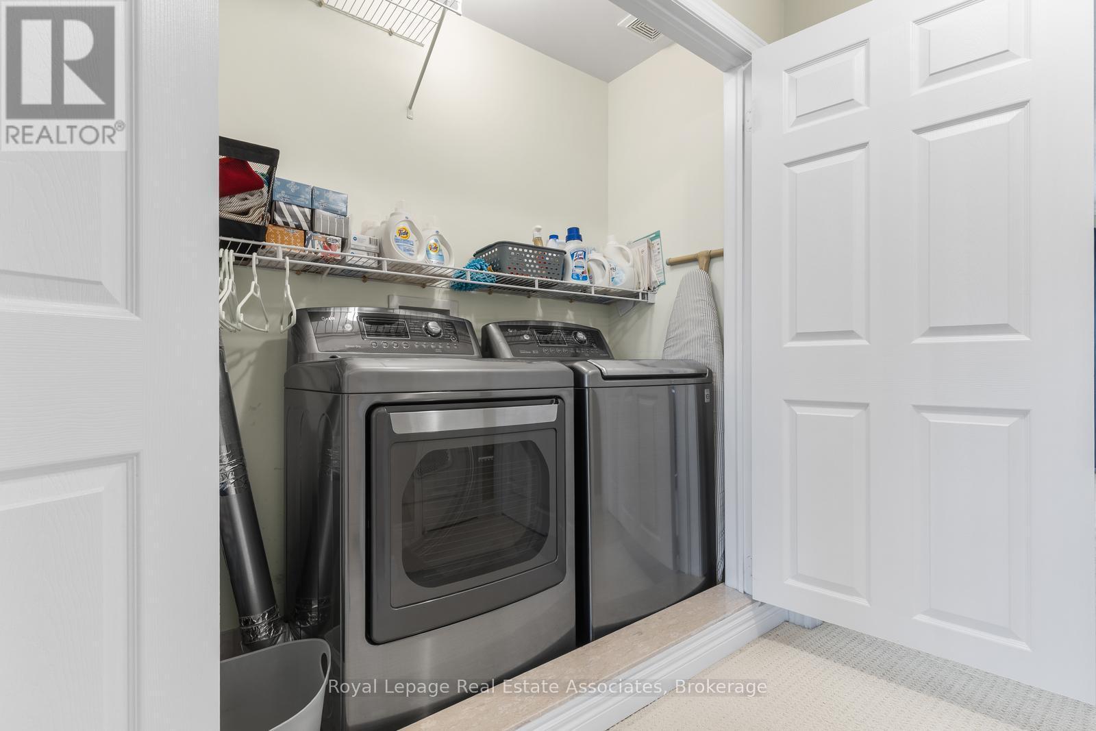 3467 Eglinton Avenue W, Mississauga, ON - Indoor Photo Showing Laundry Room
