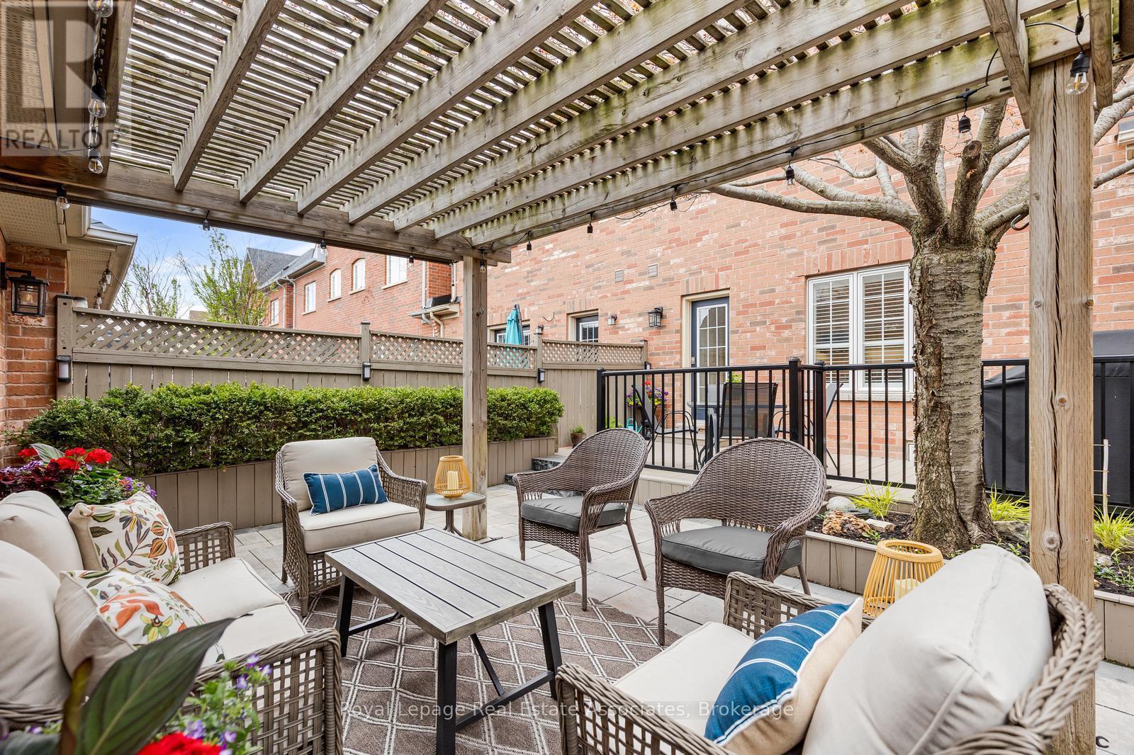 3467 Eglinton Avenue W, Mississauga, ON - Outdoor With Deck Patio Veranda