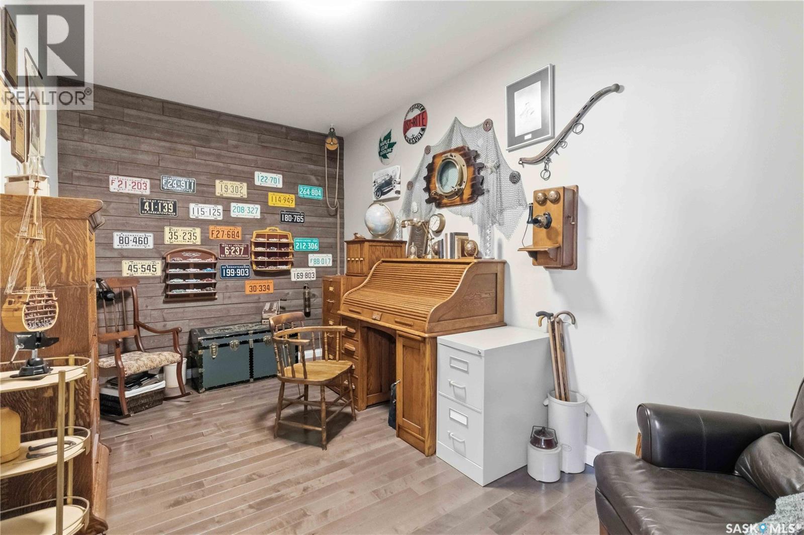 204 227 Pinehouse Drive, Saskatoon, SK - Indoor