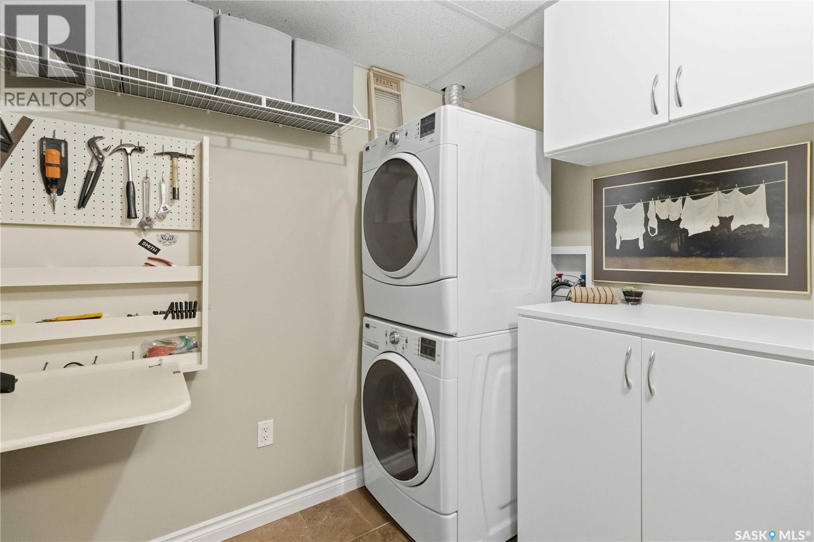 204 227 Pinehouse Drive, Saskatoon, SK - Indoor Photo Showing Laundry Room