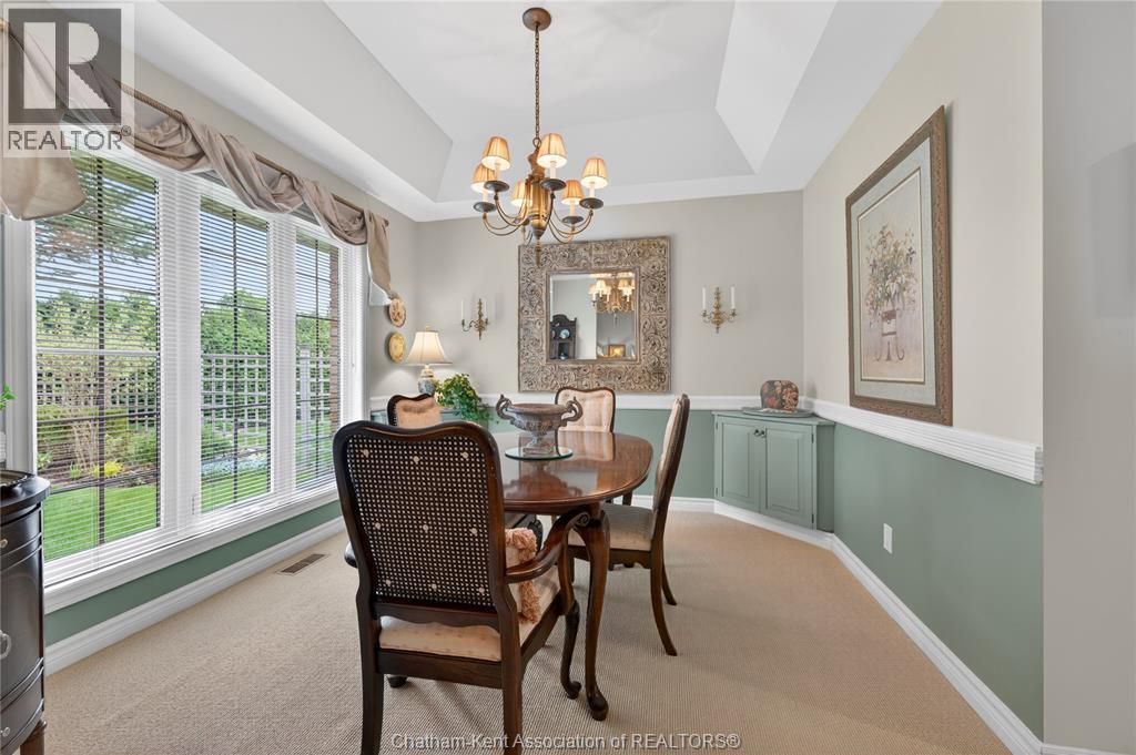 36 Henry O'Way ..., Chatham, ON - Indoor Photo Showing Dining Room