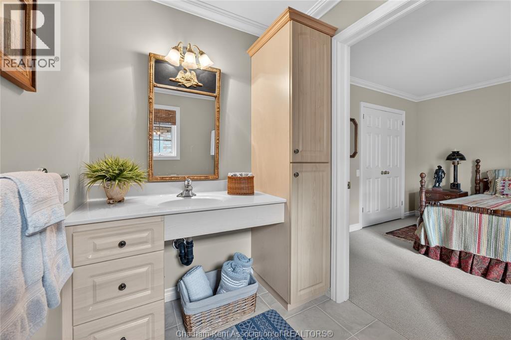 36 Henry O'Way ..., Chatham, ON - Indoor Photo Showing Bathroom