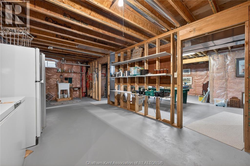 36 Henry O'Way ..., Chatham, ON - Indoor