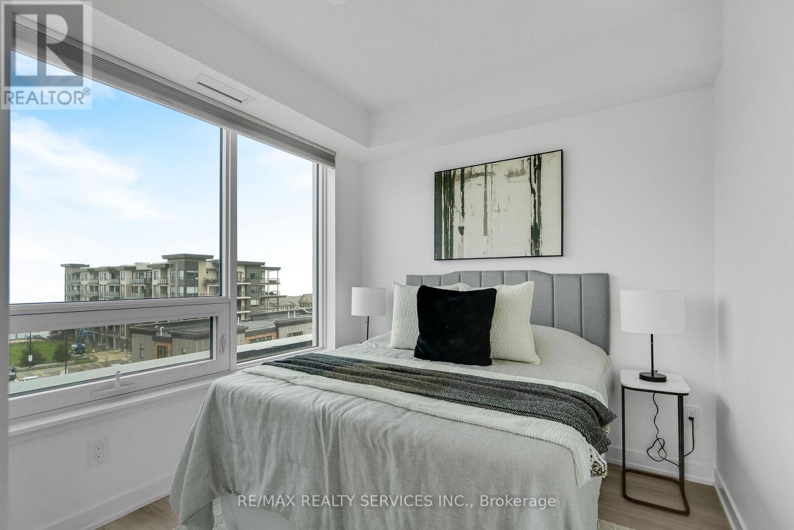 505 - 385 Winston Road, Grimsby, ON - Indoor Photo Showing Bedroom