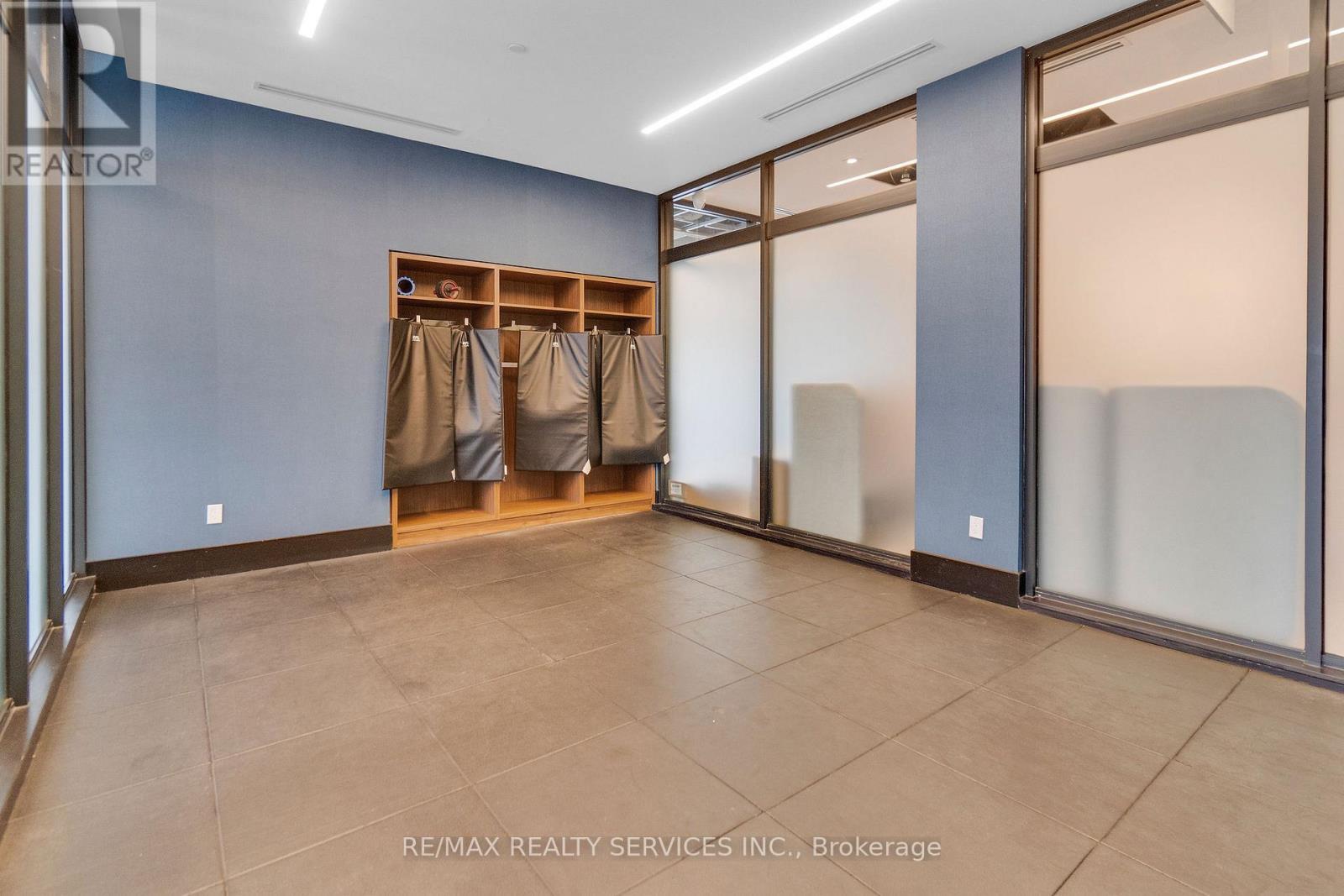 505 - 385 Winston Road, Grimsby, ON - Indoor Photo Showing Other Room