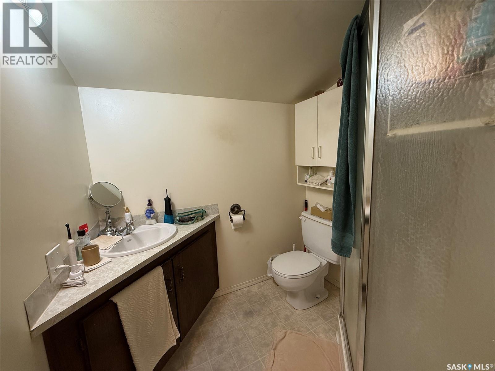 117 3Rd Avenue Nw, Watson, SK - Indoor Photo Showing Bathroom