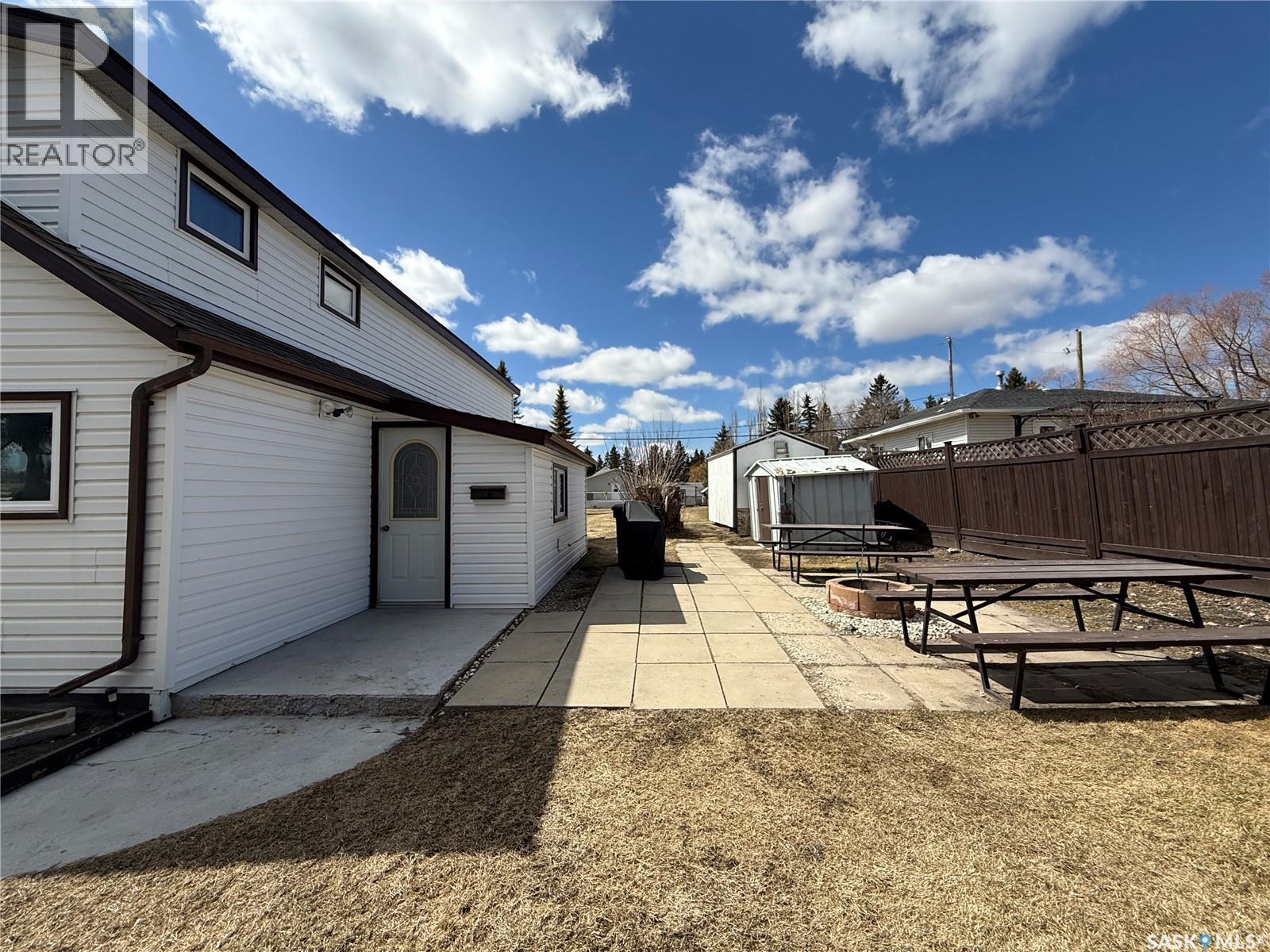 117 3Rd Avenue Nw, Watson, SK - Outdoor