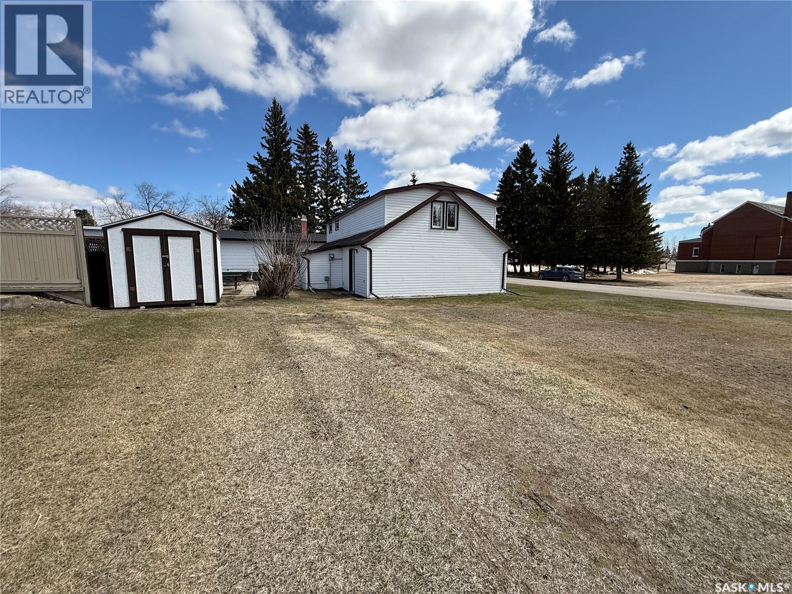 117 3Rd Avenue Nw, Watson, SK - Outdoor
