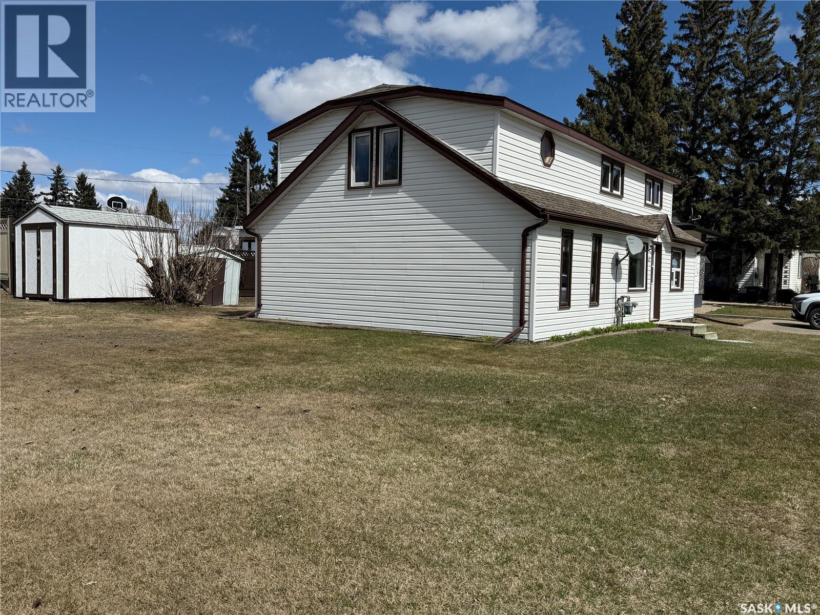 117 3Rd Avenue Nw, Watson, SK - Outdoor