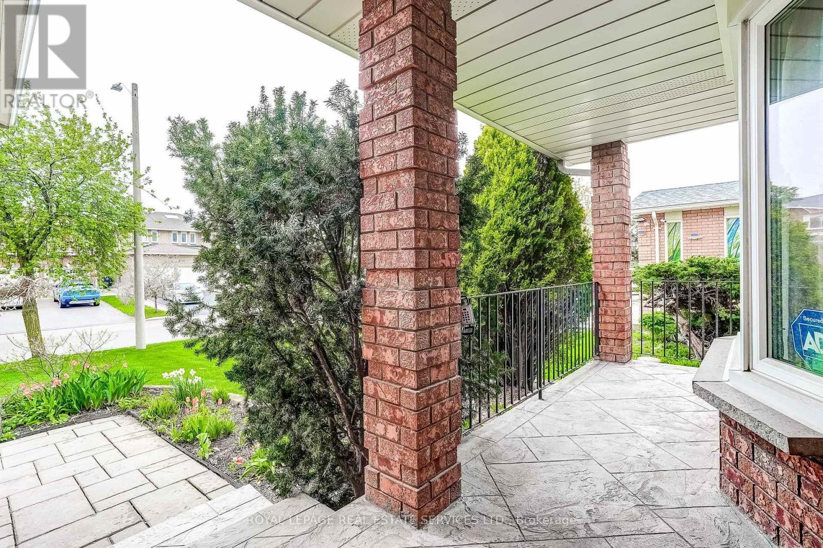 4217 Schneider Court, Mississauga, ON - Outdoor