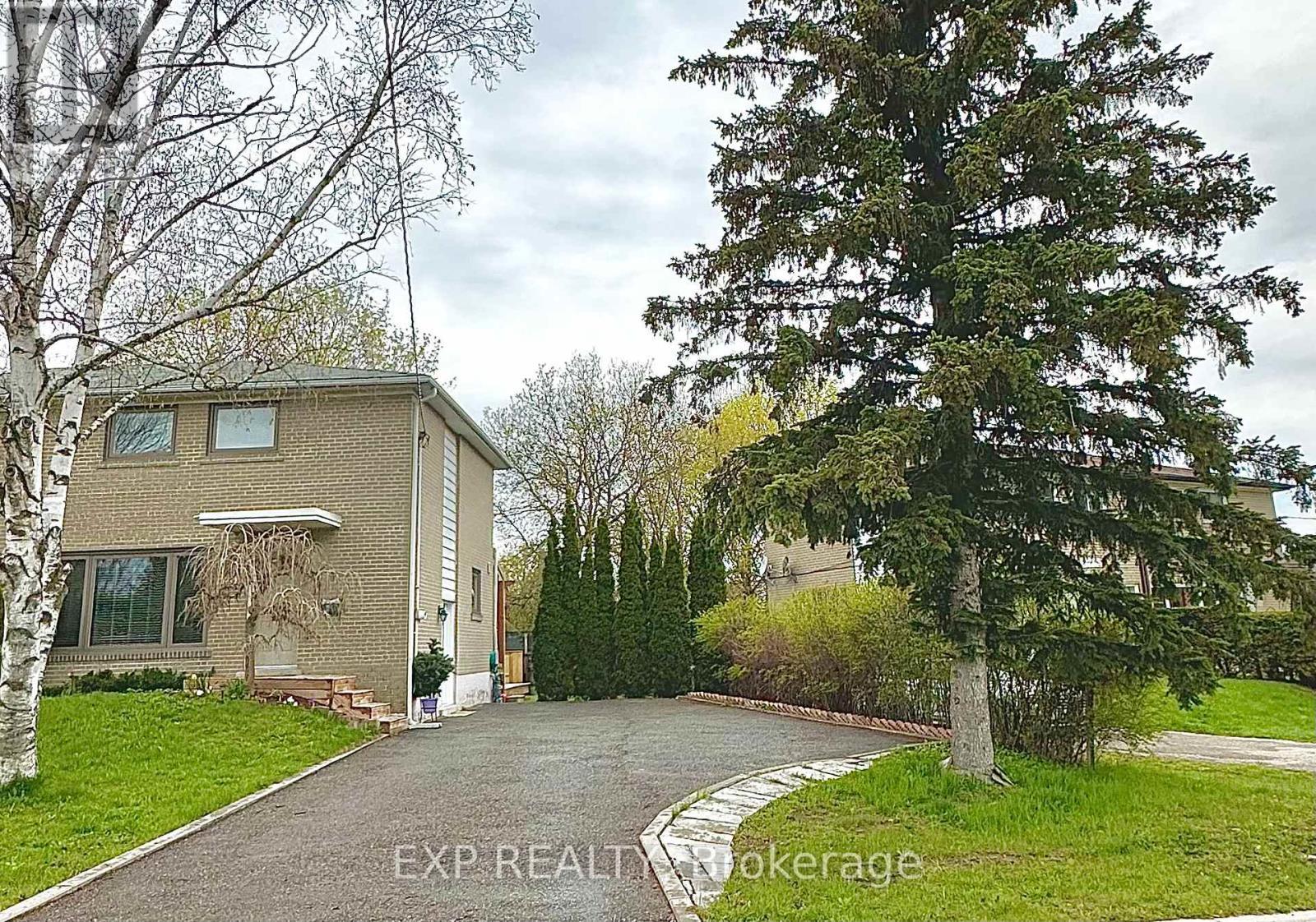 28 Bailey Crescent, Aurora, ON - Outdoor