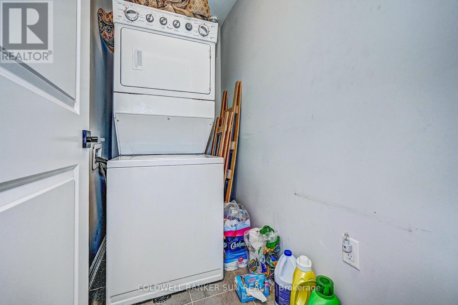 03 - 314 Equestrian Way, Cambridge, ON - Indoor Photo Showing Laundry Room
