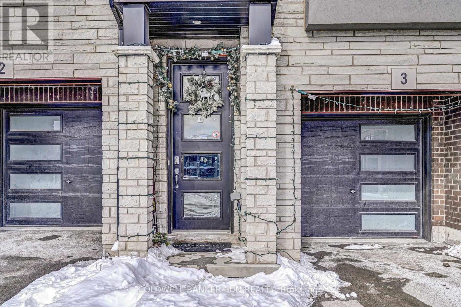 03 - 314 Equestrian Way, Cambridge, ON - Outdoor