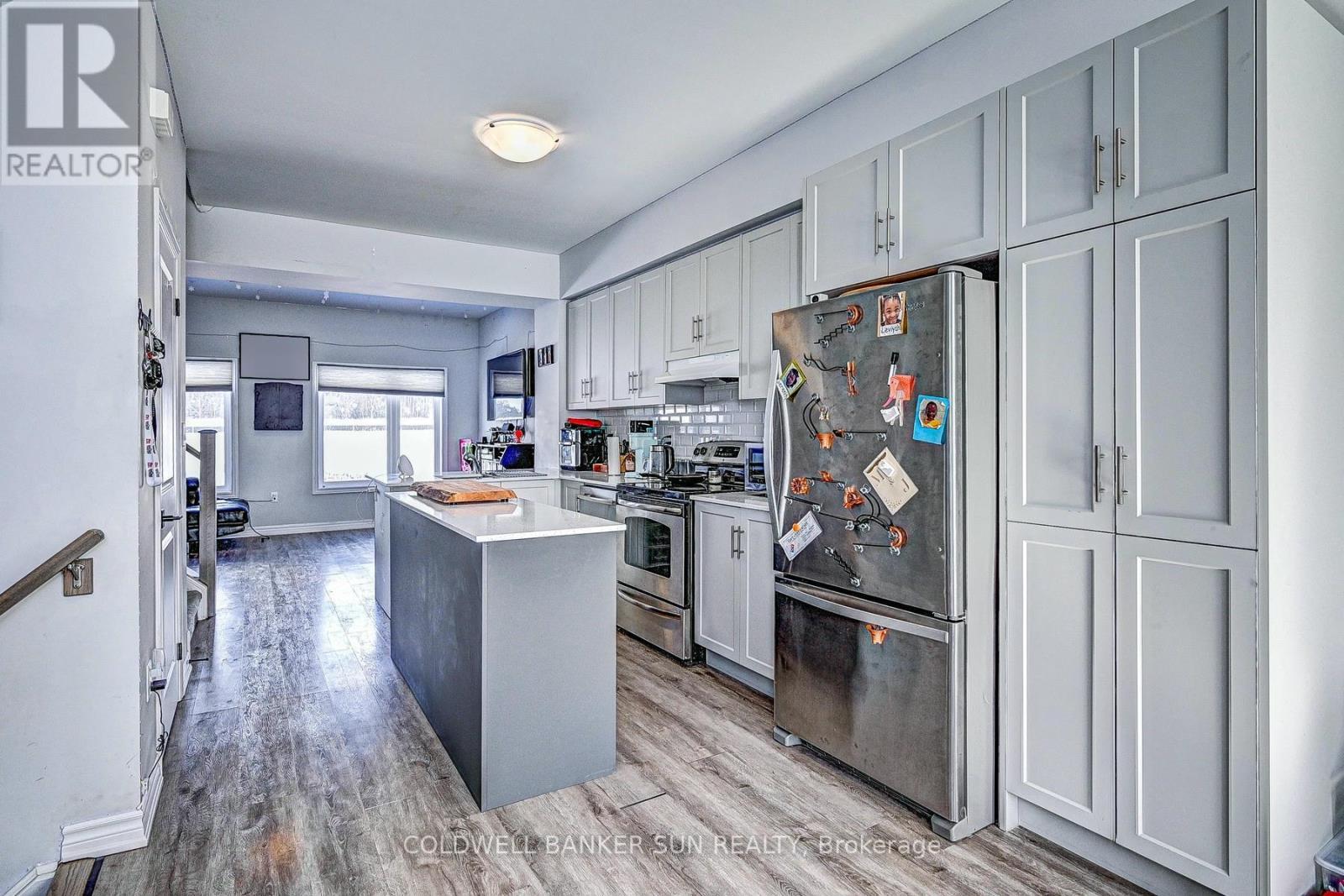 03 - 314 Equestrian Way, Cambridge, ON - Indoor Photo Showing Kitchen