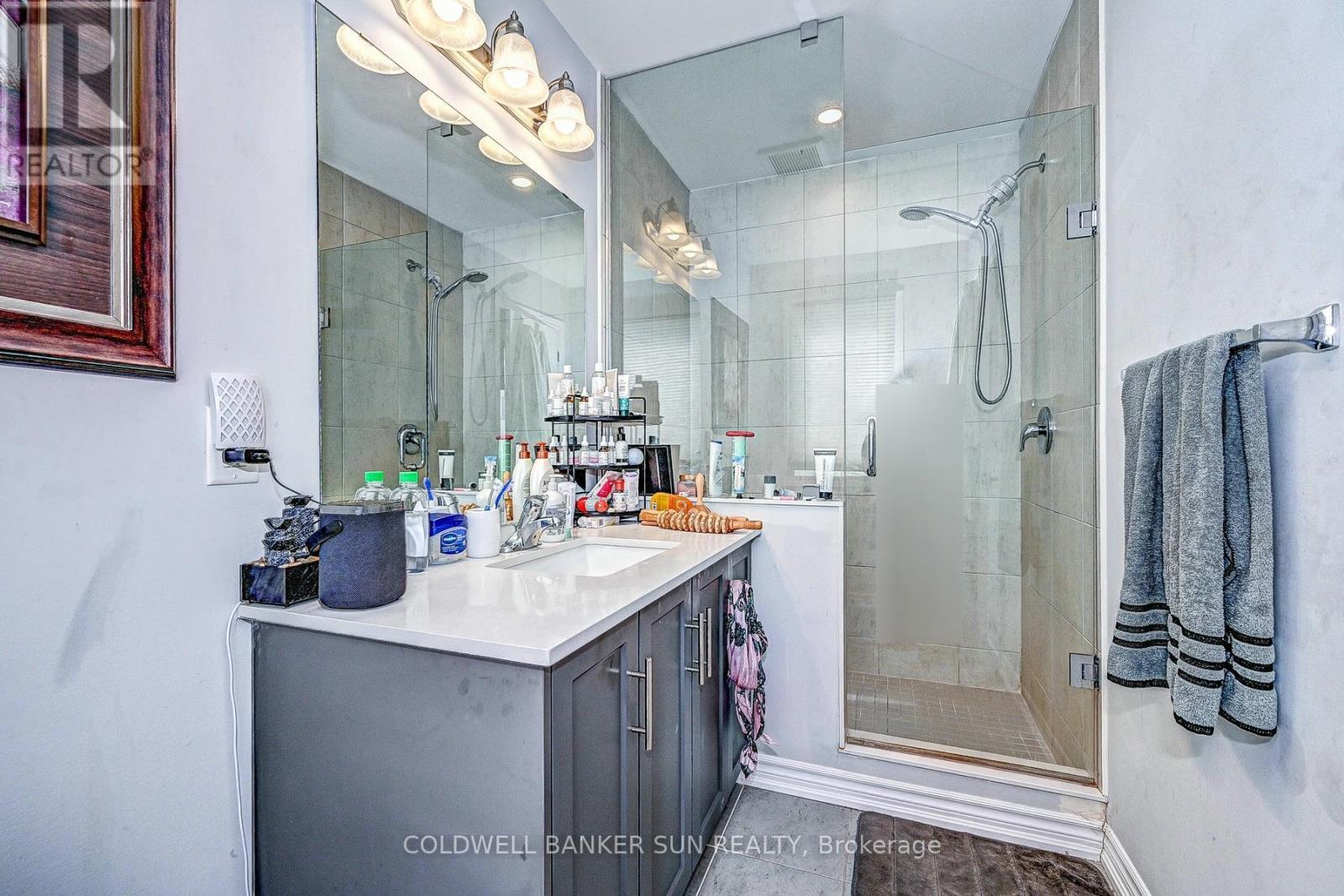 03 - 314 Equestrian Way, Cambridge, ON - Indoor Photo Showing Bathroom