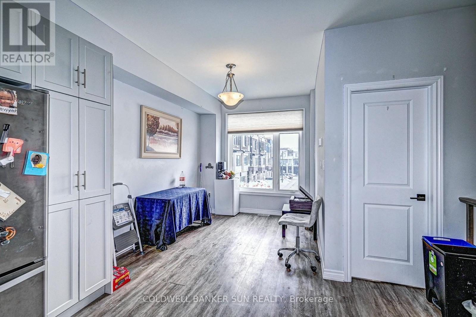 03 - 314 Equestrian Way, Cambridge, ON - Indoor