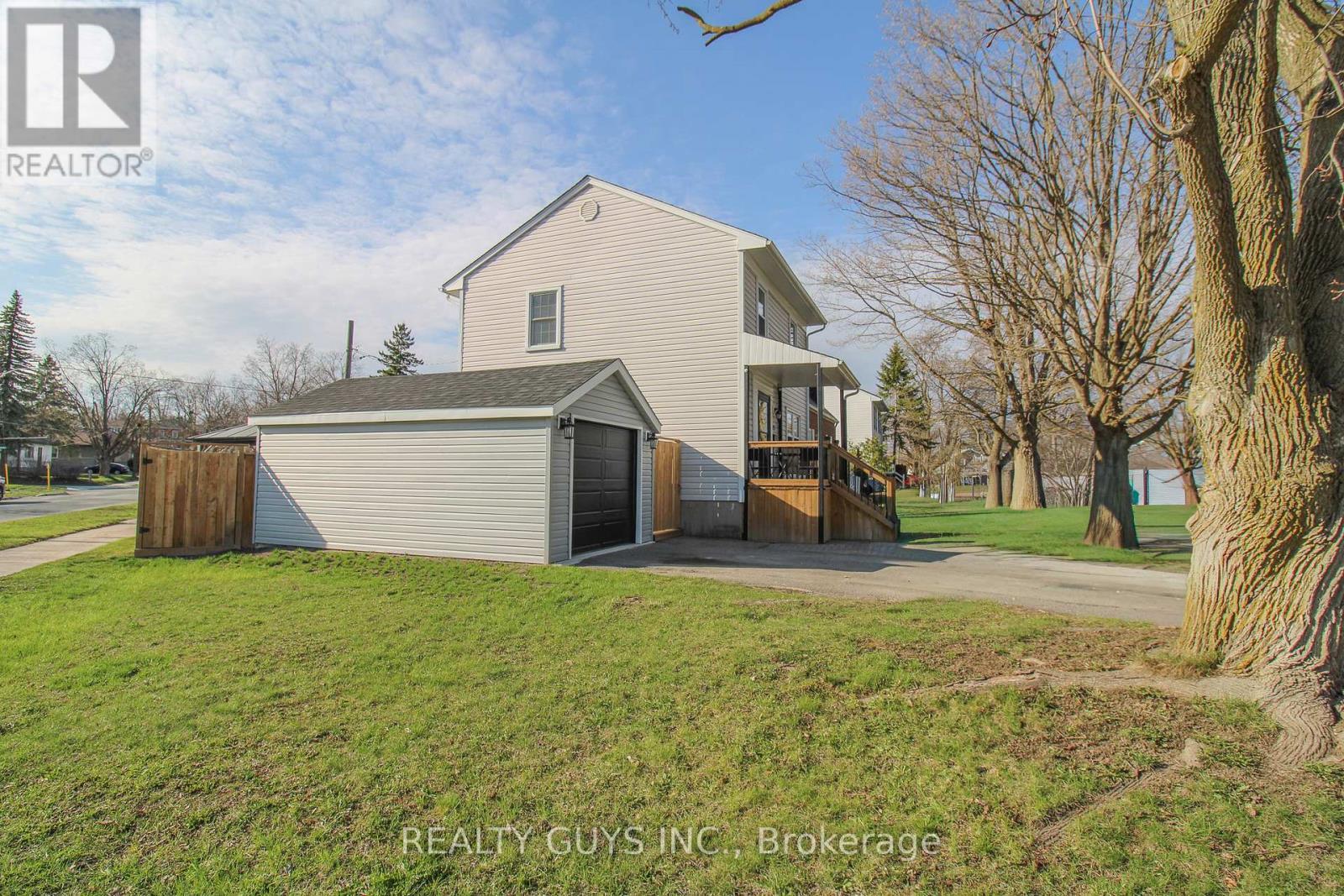 727 Chesterfield Avenue, Peterborough (Northcrest Ward 5), ON - Outdoor