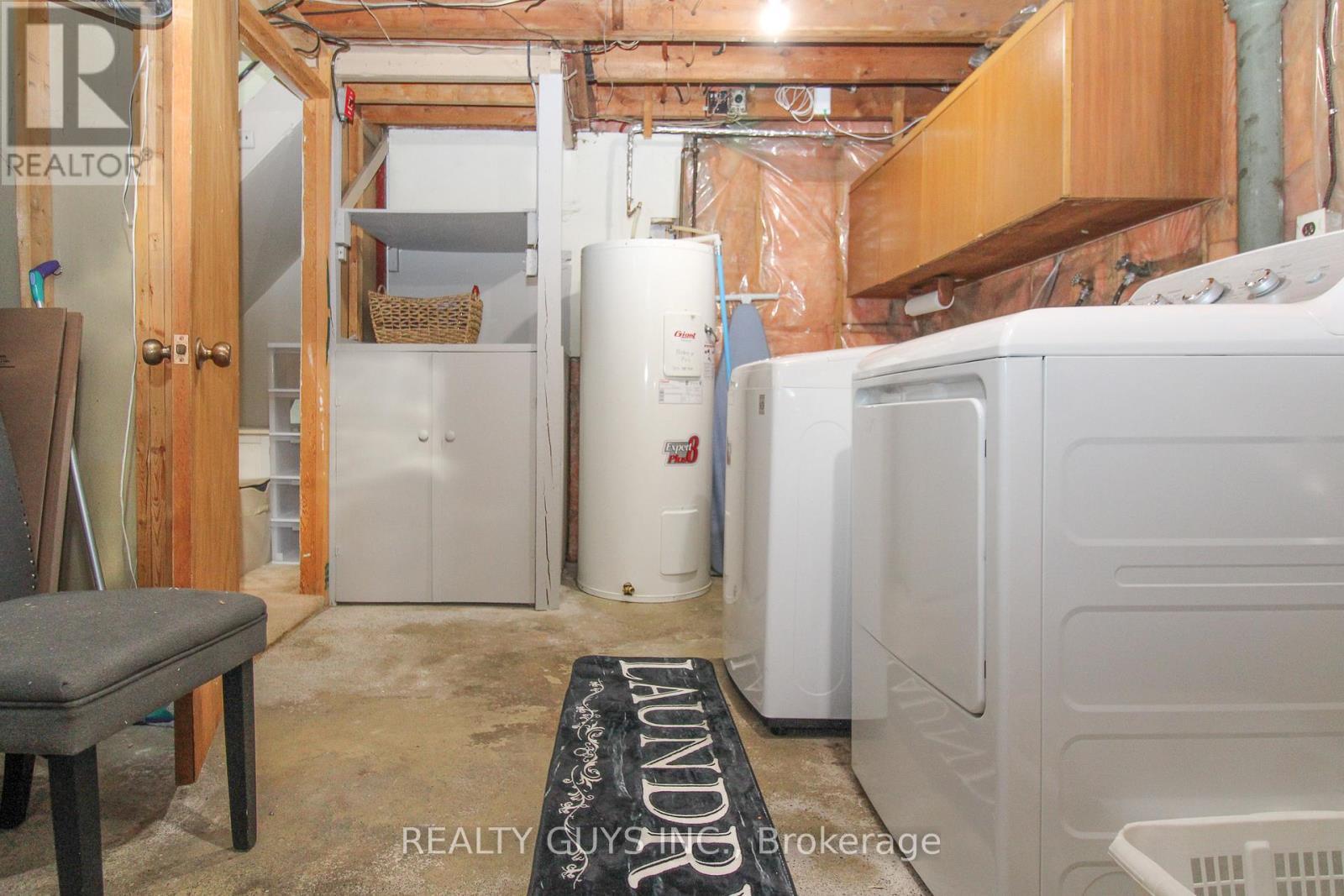 727 Chesterfield Avenue, Peterborough (Northcrest Ward 5), ON - Indoor Photo Showing Laundry Room