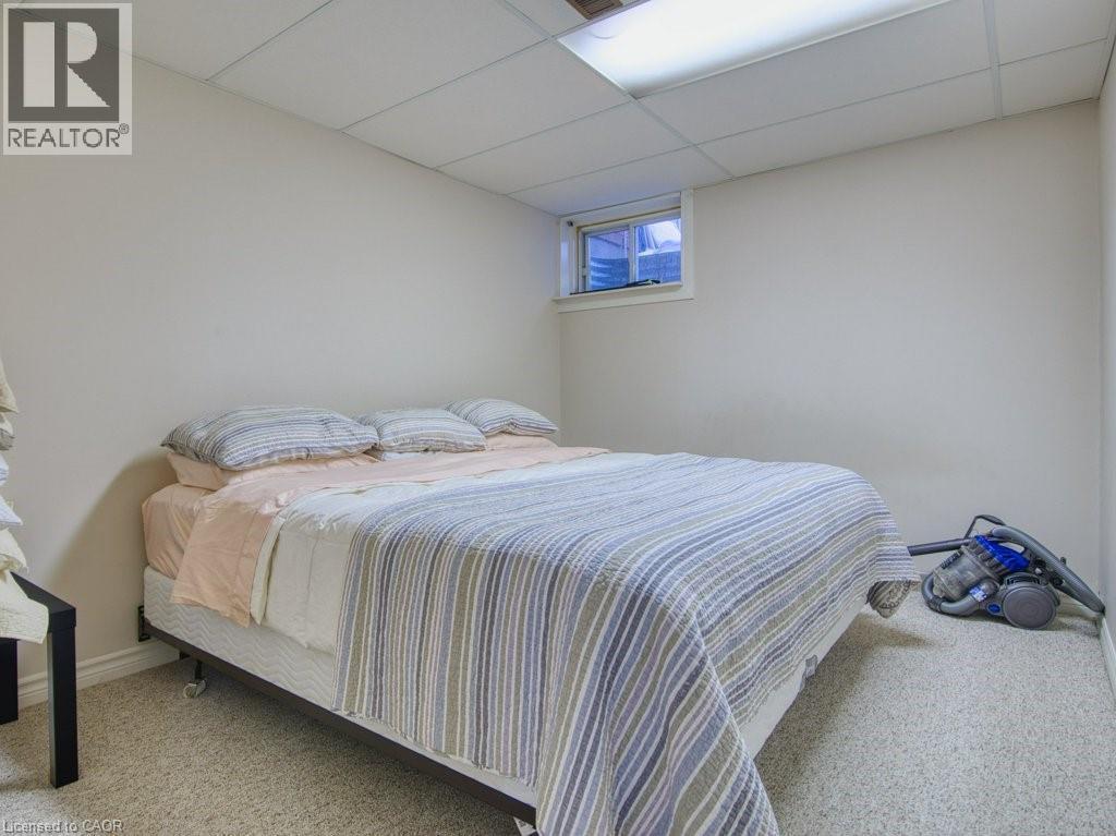 259 Scott Street Unit# 7, St. Catharines, ON - Indoor Photo Showing Bedroom