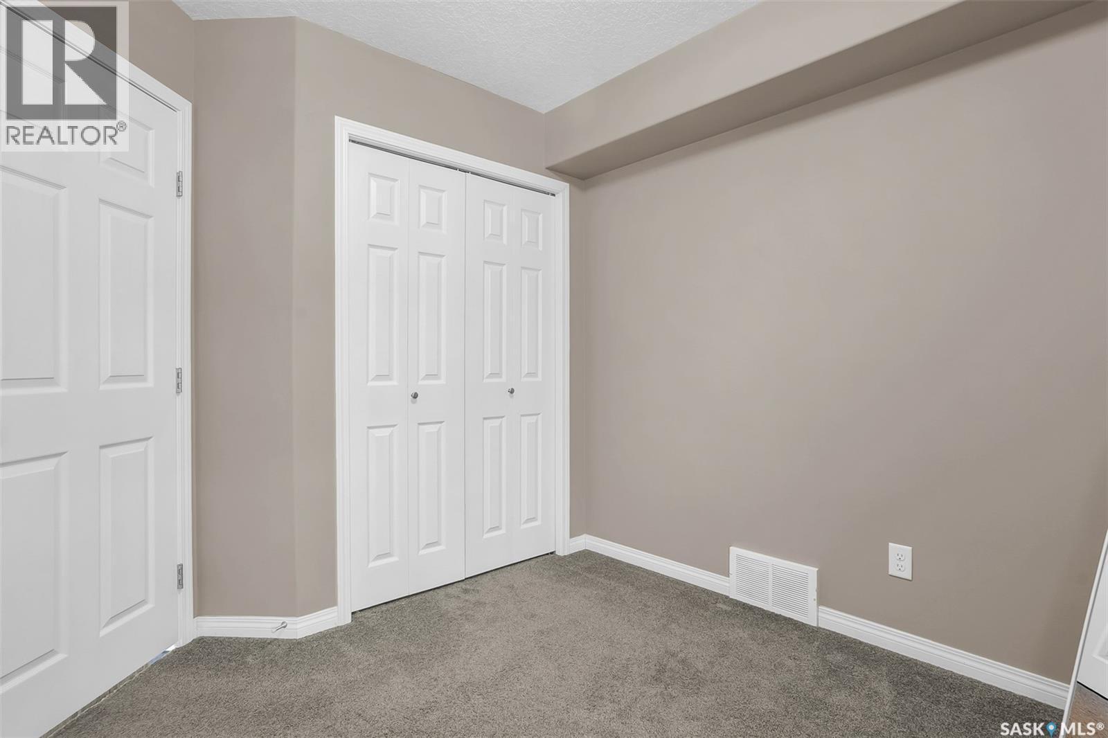 128 125 Willis Crescent, Saskatoon, SK - Indoor Photo Showing Other Room