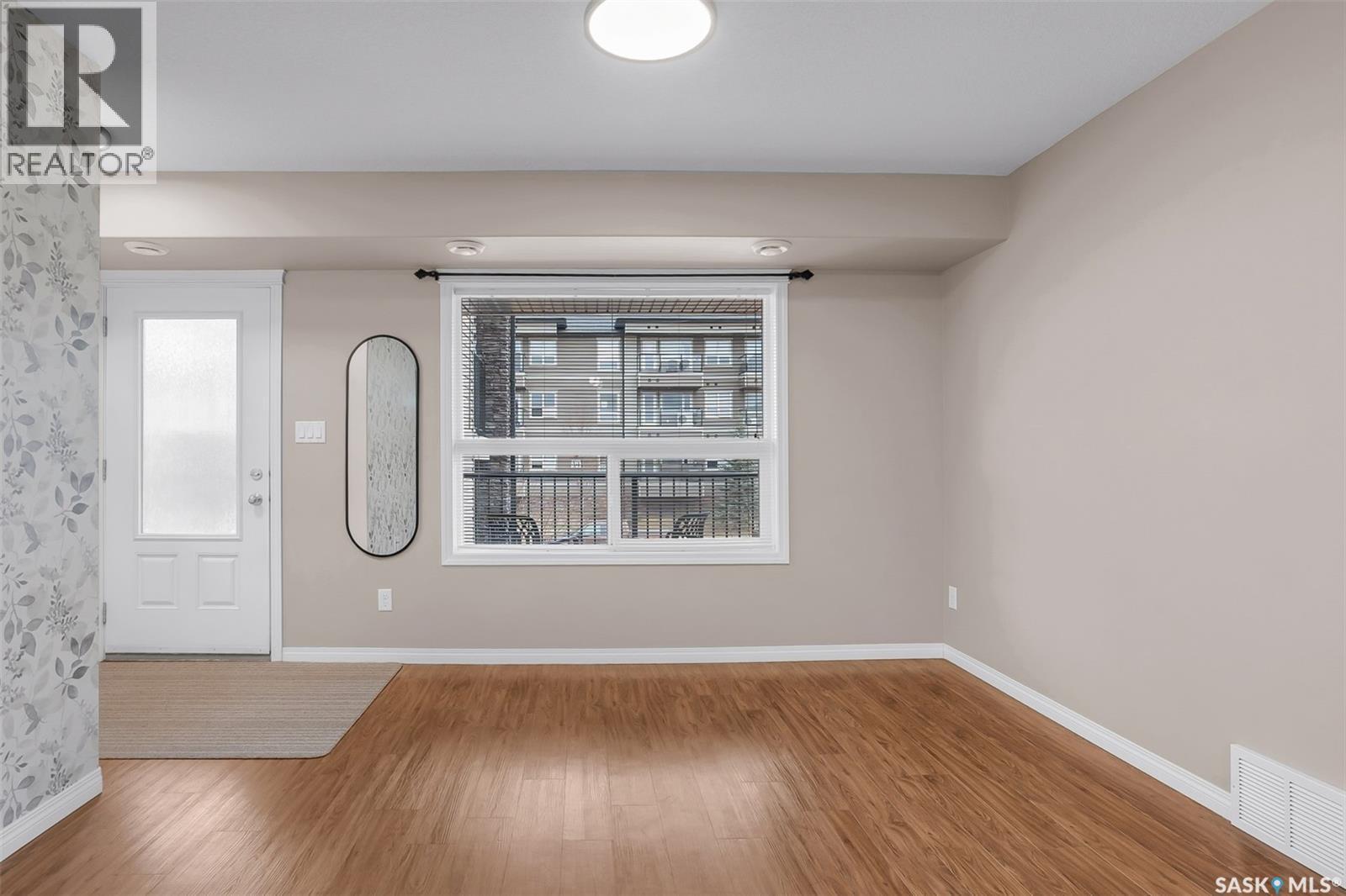 128 125 Willis Crescent, Saskatoon, SK - Indoor Photo Showing Other Room