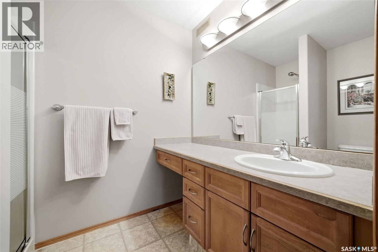 7211 Maple View Crescent, Regina, SK - Indoor Photo Showing Bathroom