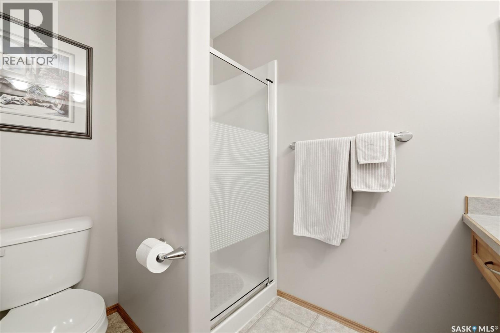 7211 Maple View Crescent, Regina, SK - Indoor Photo Showing Bathroom