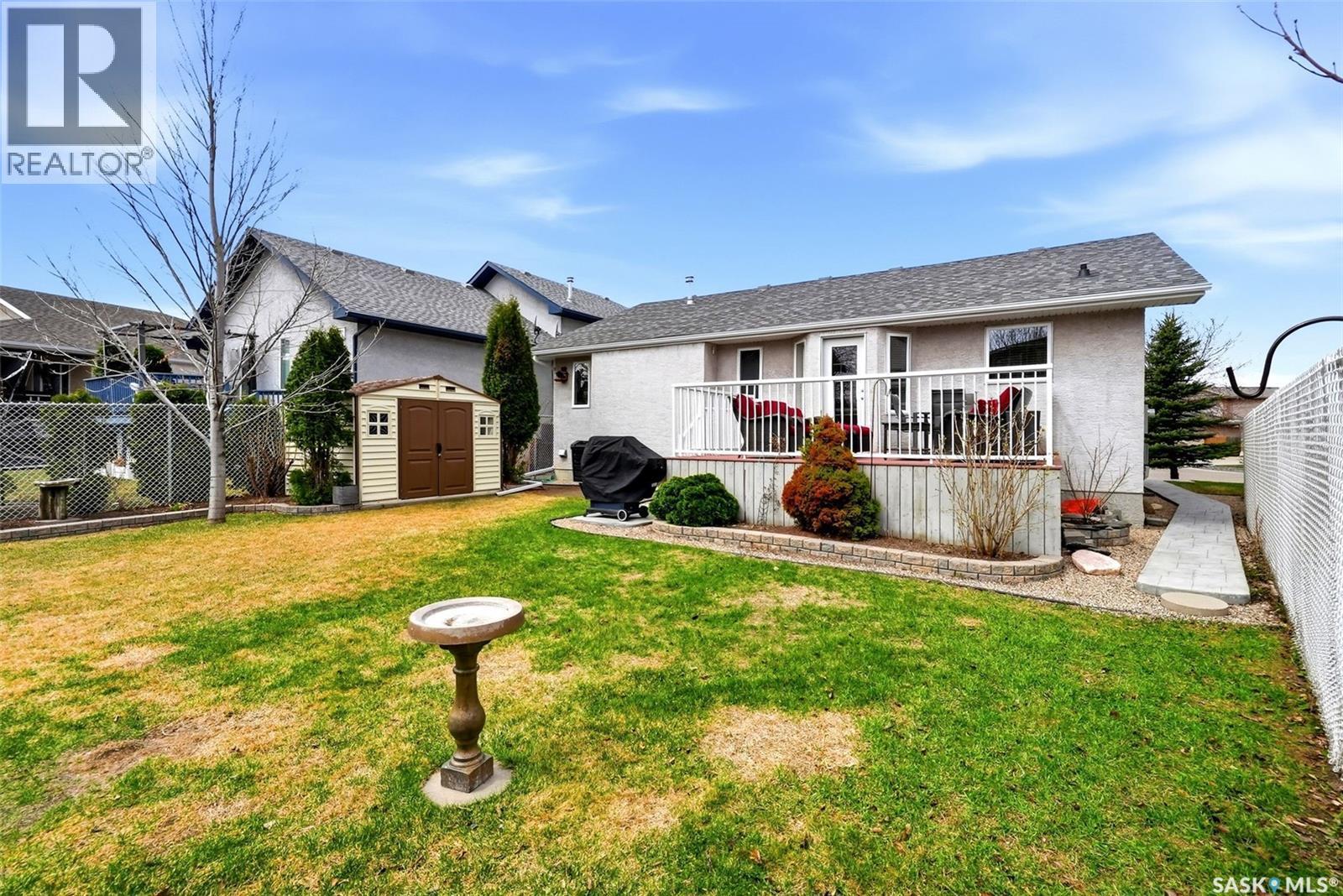 7211 Maple View Crescent, Regina, SK - Outdoor With Deck Patio Veranda