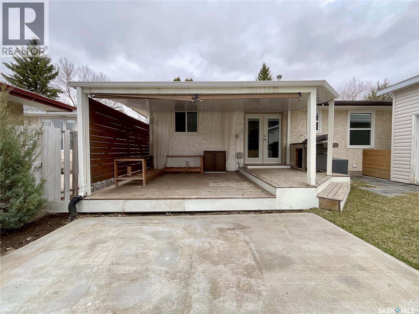 10 Chase Crescent, Regina, SK - Outdoor