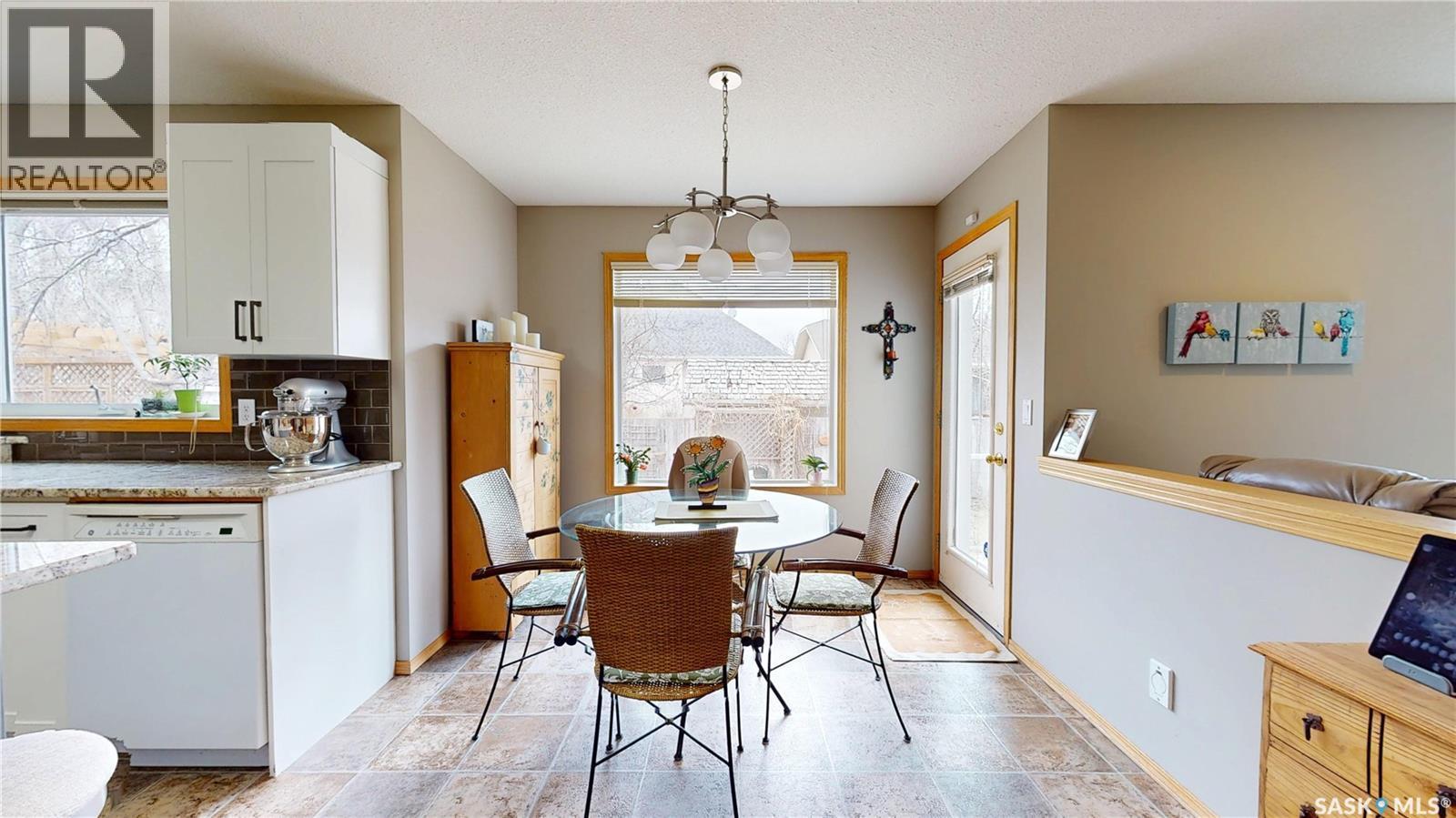 11172 Wascana Meadows, Regina, SK - Indoor