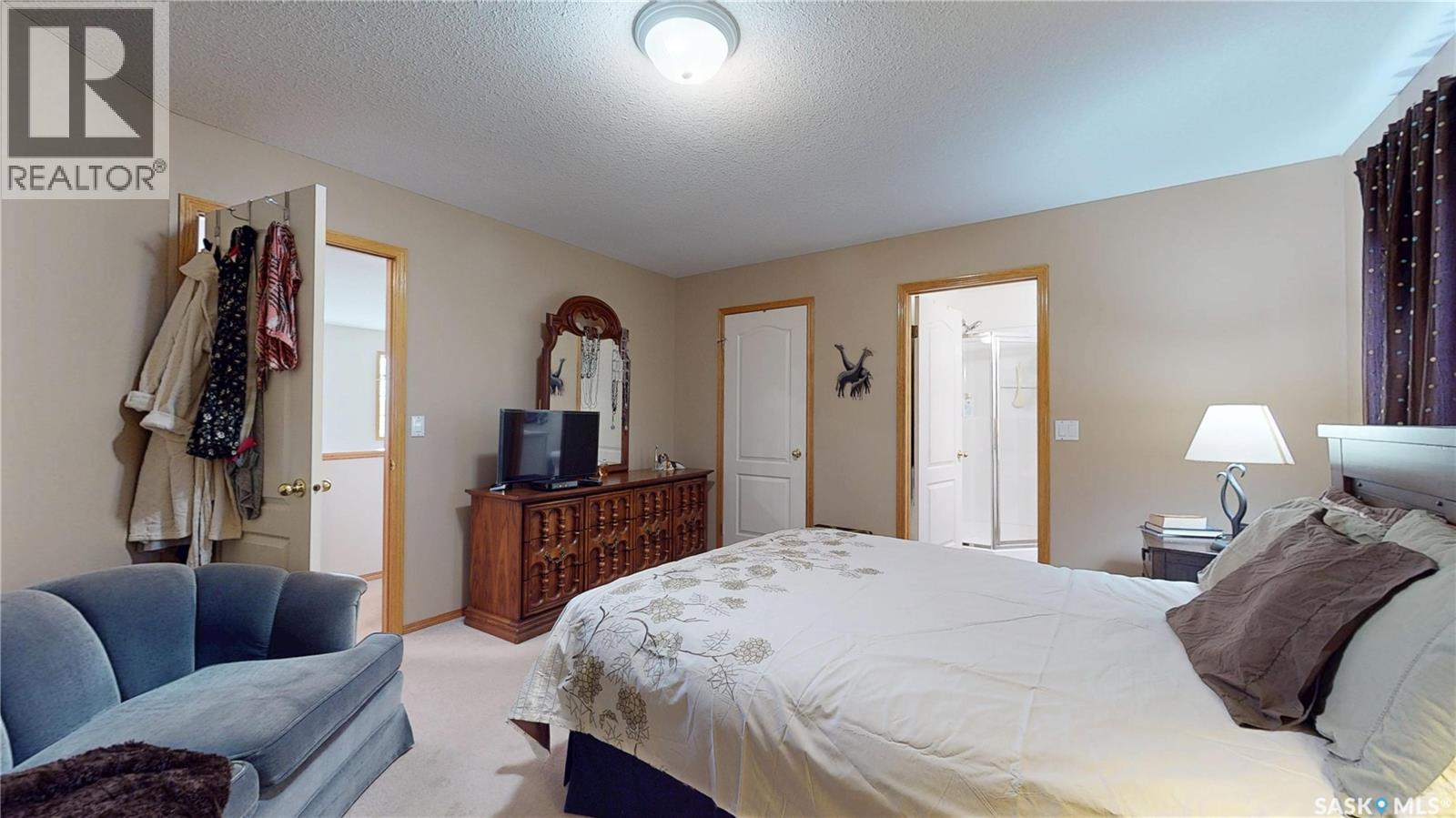 11172 Wascana Meadows, Regina, SK - Indoor Photo Showing Bedroom