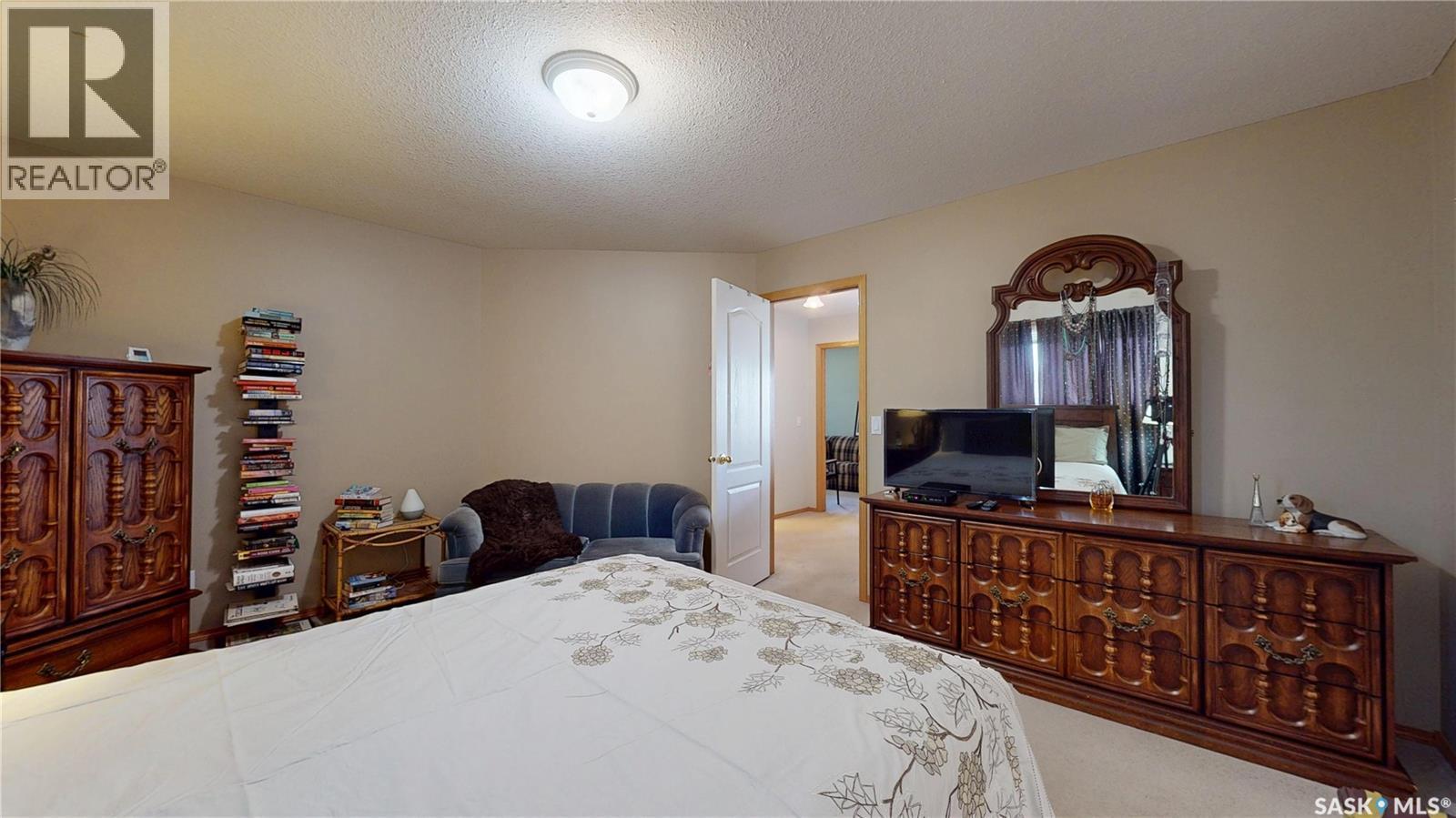 11172 Wascana Meadows, Regina, SK - Indoor Photo Showing Bedroom