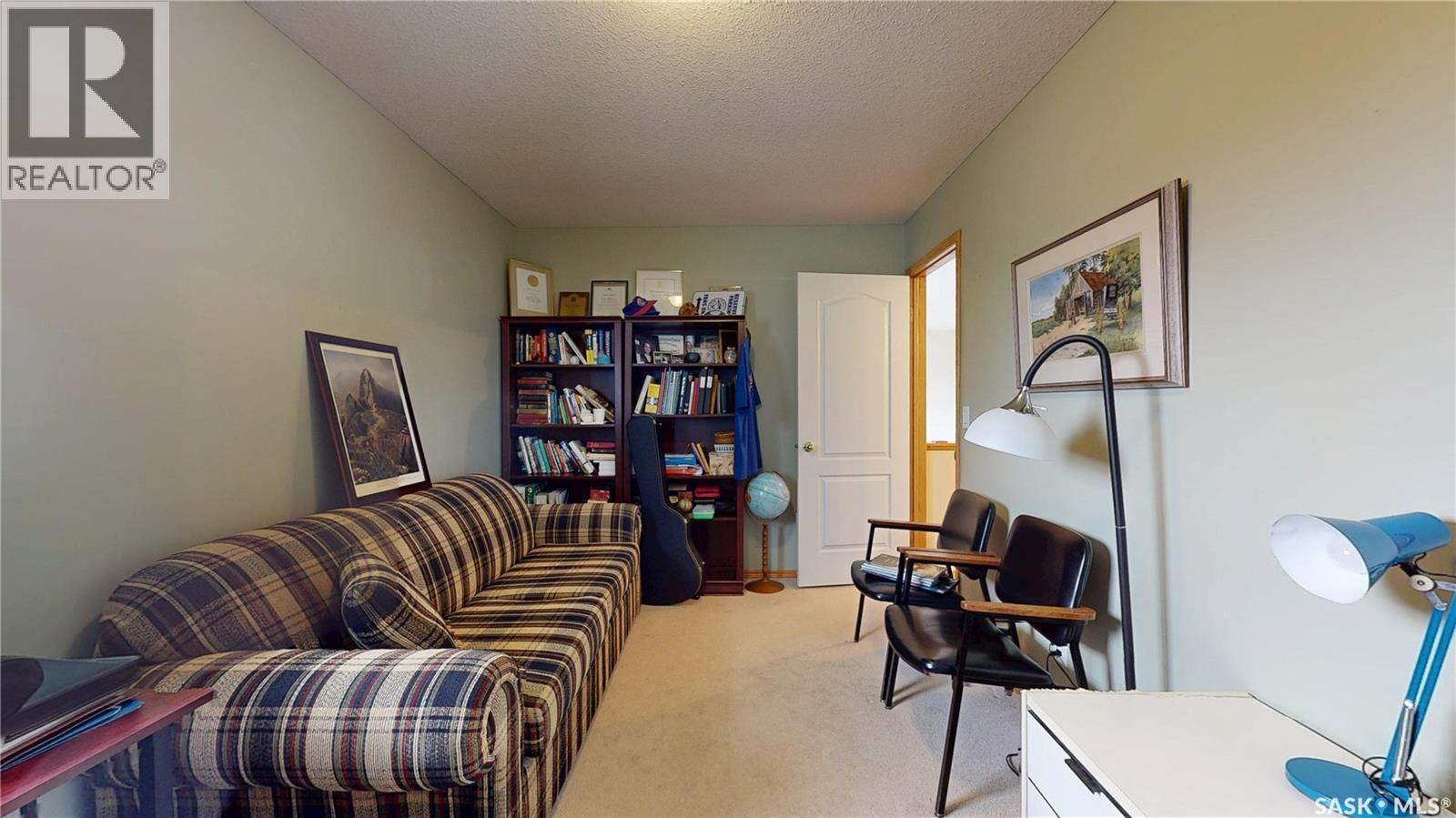 11172 Wascana Meadows, Regina, SK - Indoor
