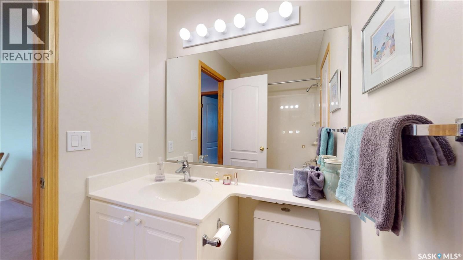 11172 Wascana Meadows, Regina, SK - Indoor Photo Showing Bathroom