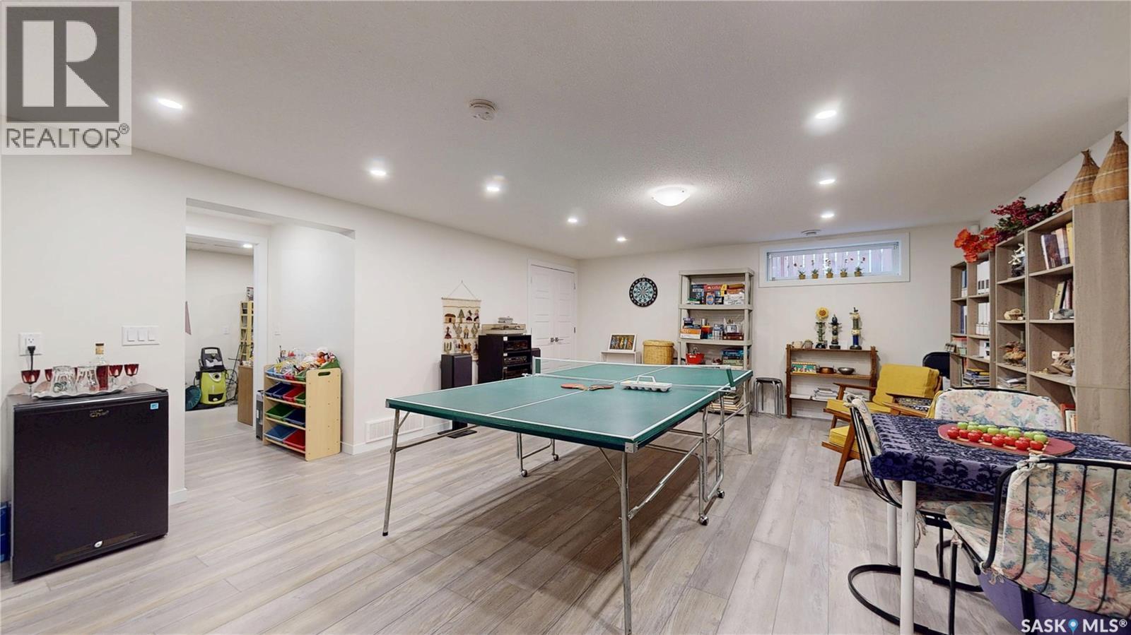 11172 Wascana Meadows, Regina, SK - Indoor
