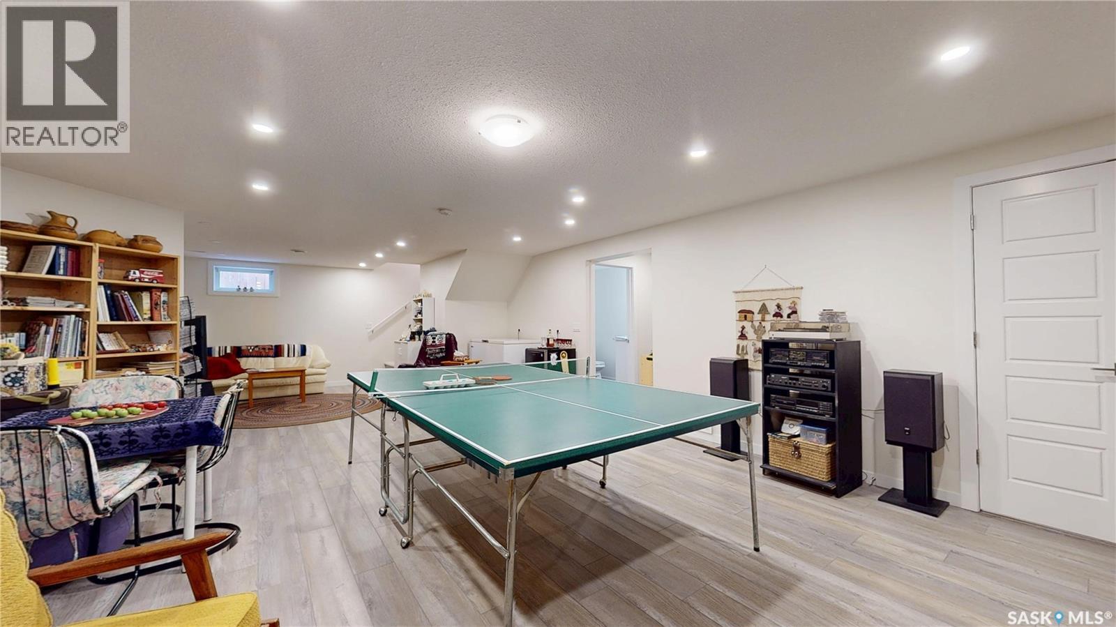 11172 Wascana Meadows, Regina, SK - Indoor Photo Showing Other Room