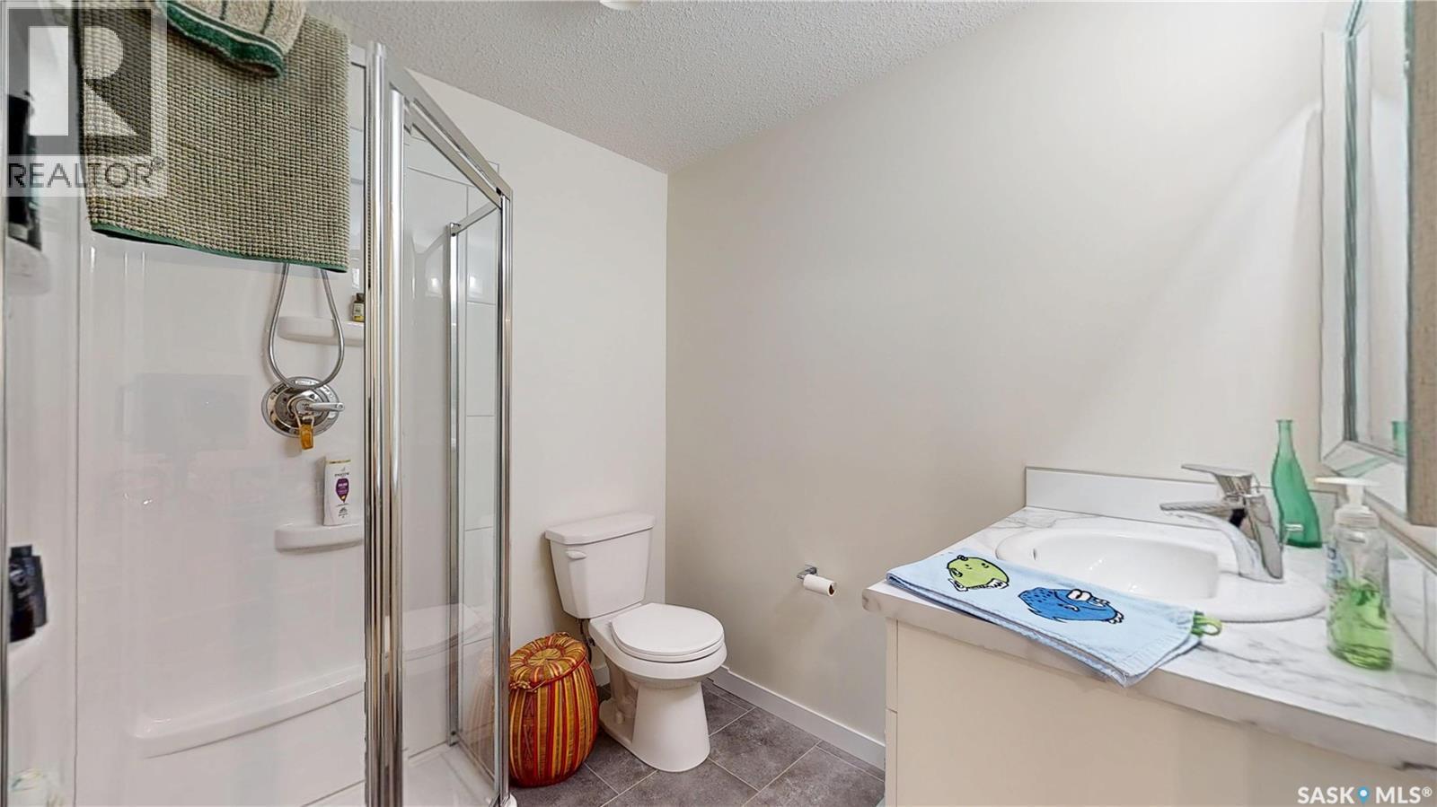 11172 Wascana Meadows, Regina, SK - Indoor Photo Showing Bathroom