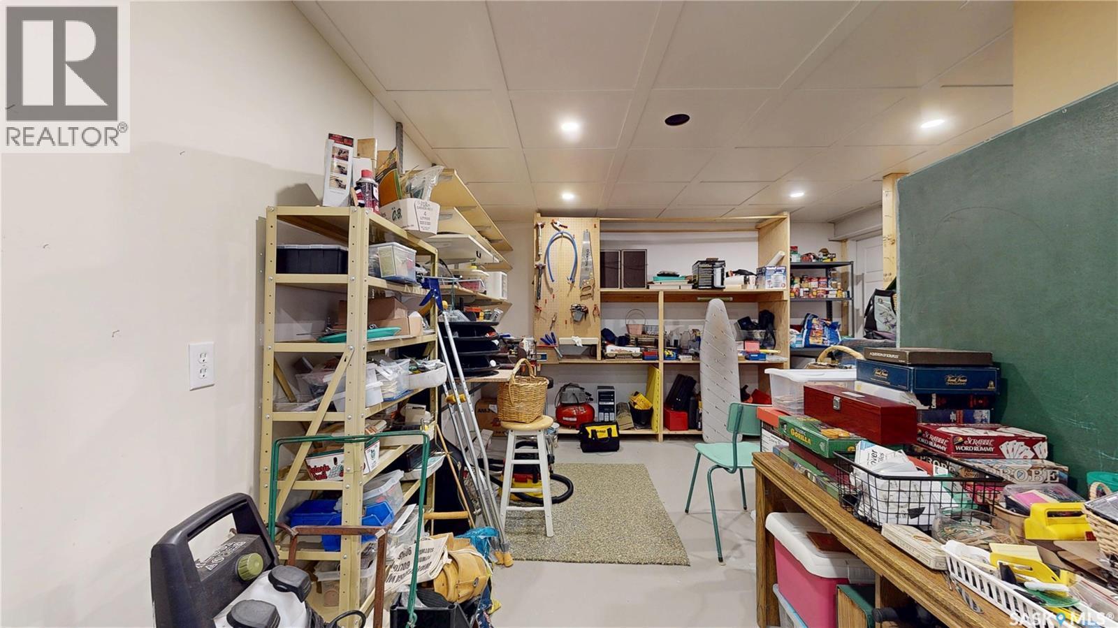 11172 Wascana Meadows, Regina, SK - Indoor