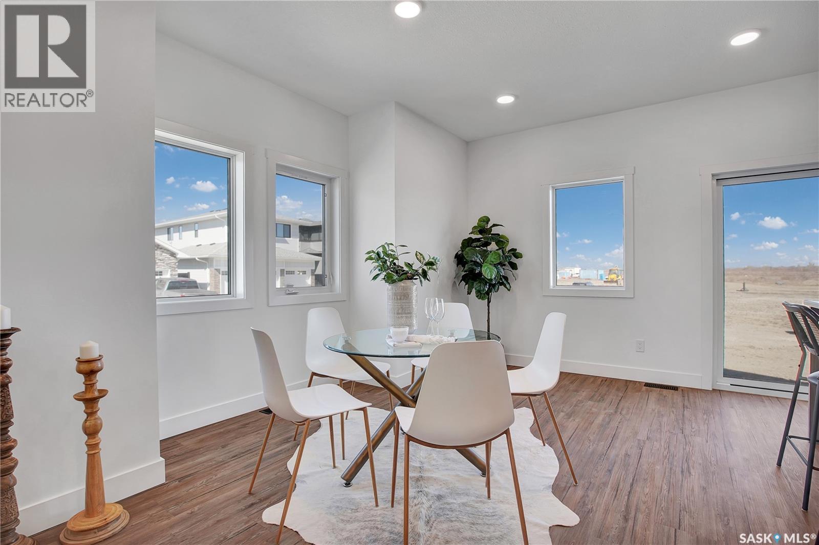 101 Emma Crescent, Martensville, SK - Indoor Photo Showing Dining Room