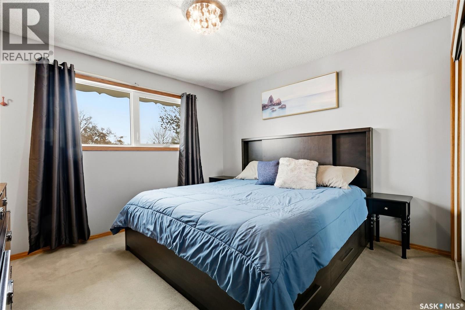 10 Hayes Crescent, Regina, SK - Indoor Photo Showing Bedroom
