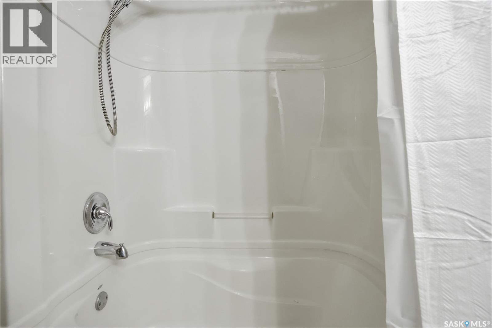 119 Pappas Crescent, Regina, SK - Indoor Photo Showing Bathroom