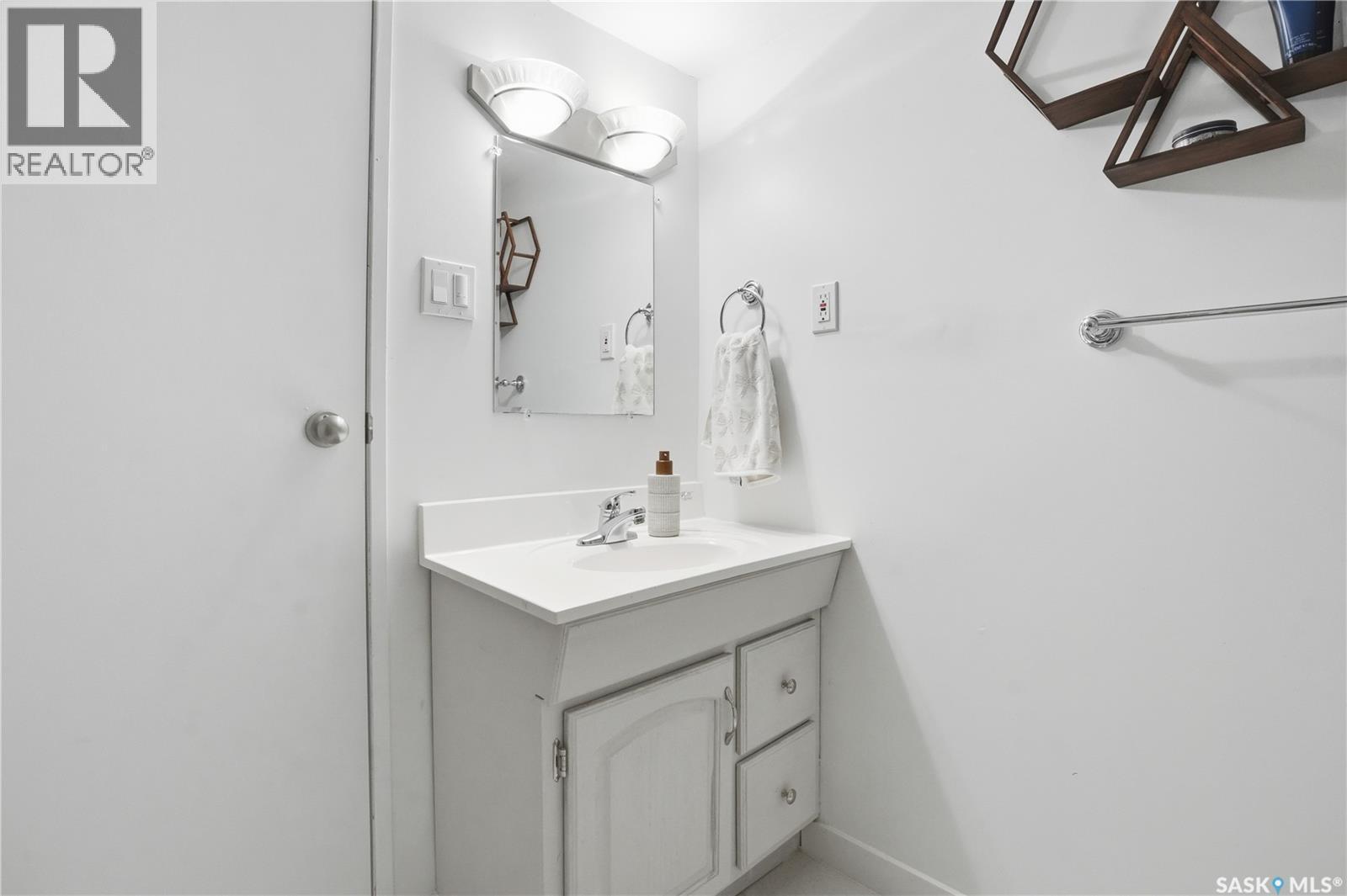 119 Pappas Crescent, Regina, SK - Indoor Photo Showing Bathroom