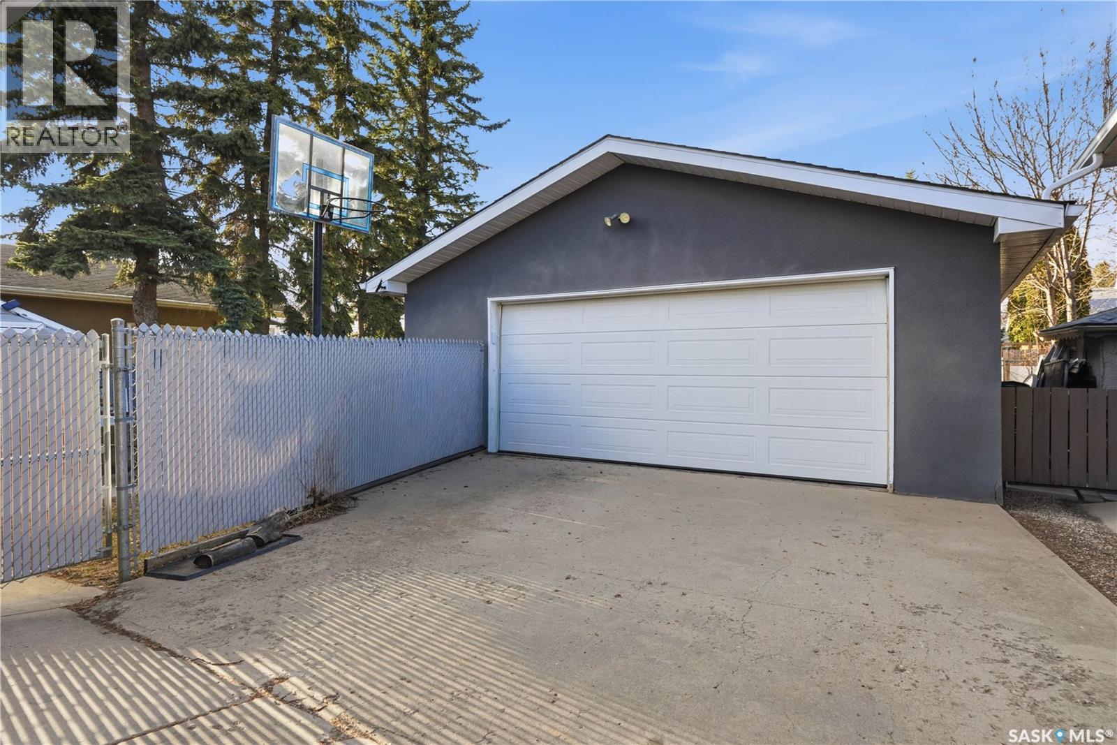 119 Pappas Crescent, Regina, SK - Outdoor With Exterior