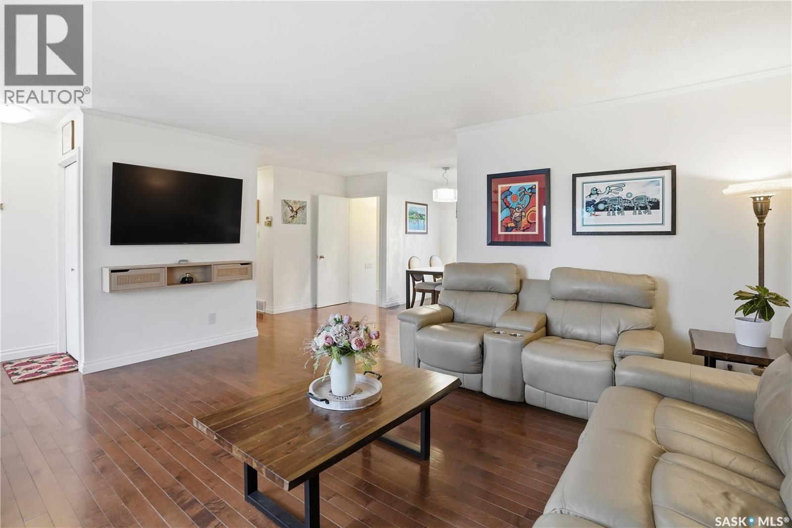 119 Pappas Crescent, Regina, SK - Indoor Photo Showing Living Room