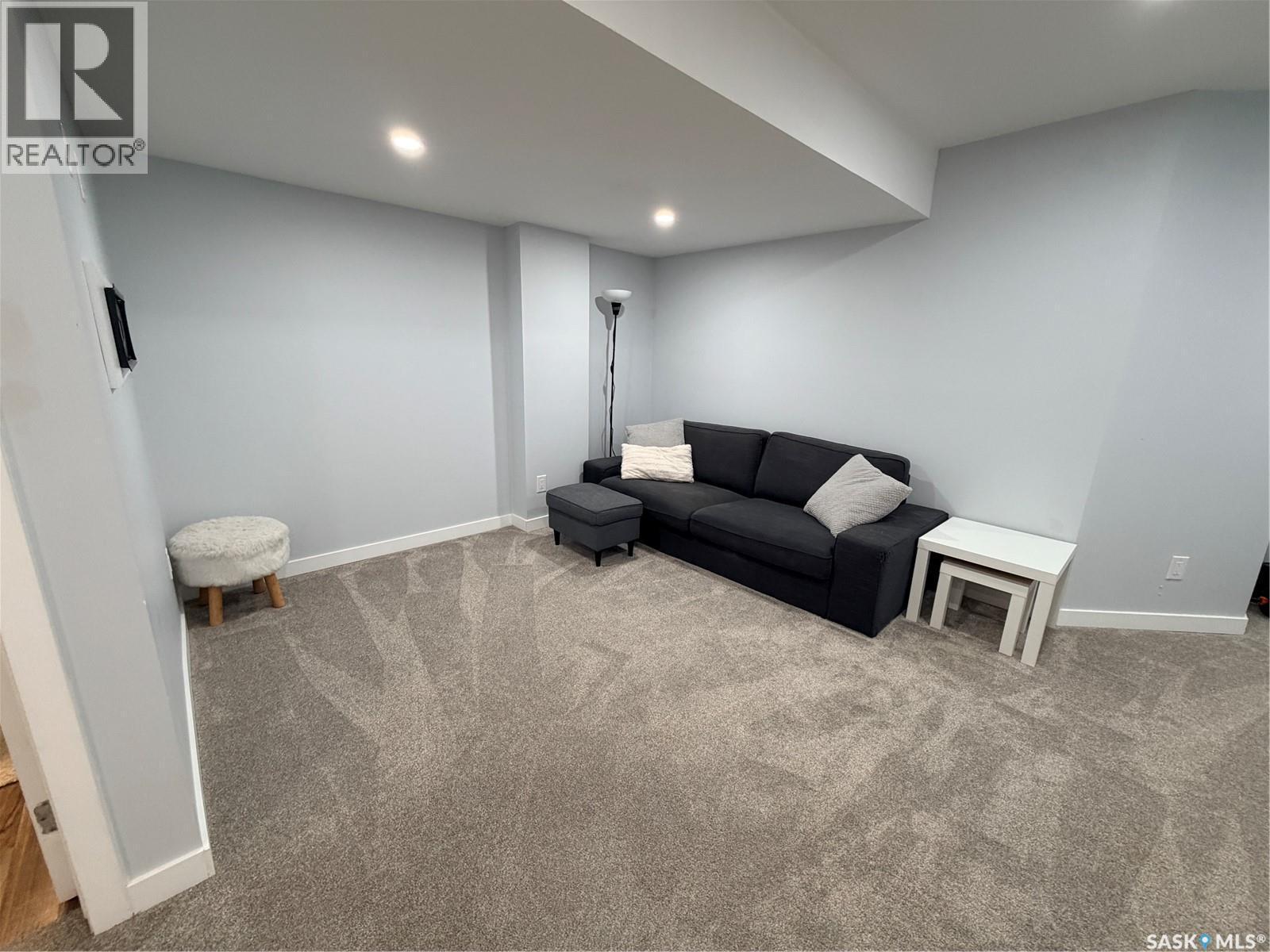 22 1003 Evergreen Boulevard, Saskatoon, SK - Indoor Photo Showing Other Room