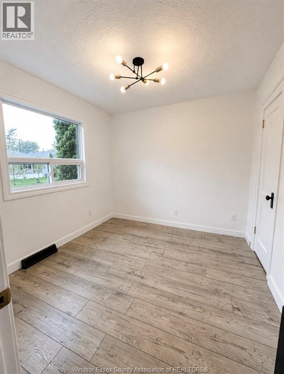 1532 Albert, Windsor, ON - Indoor Photo Showing Other Room