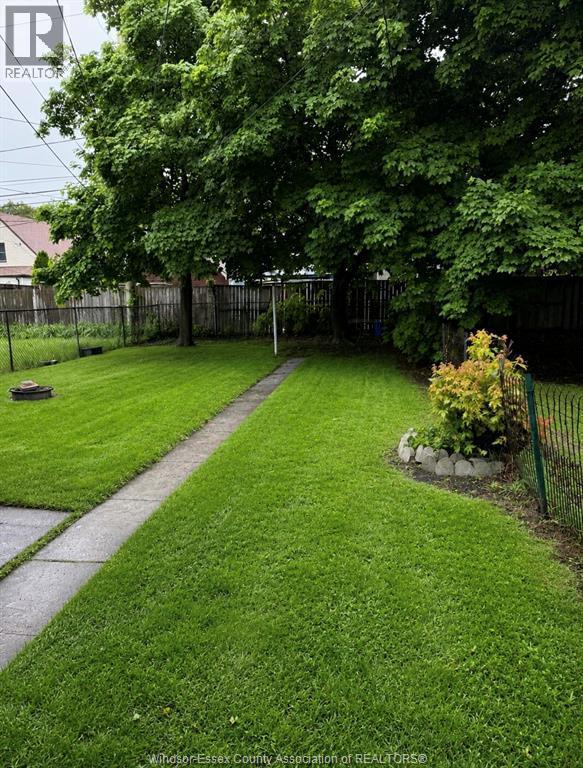 1532 Albert, Windsor, ON - Outdoor