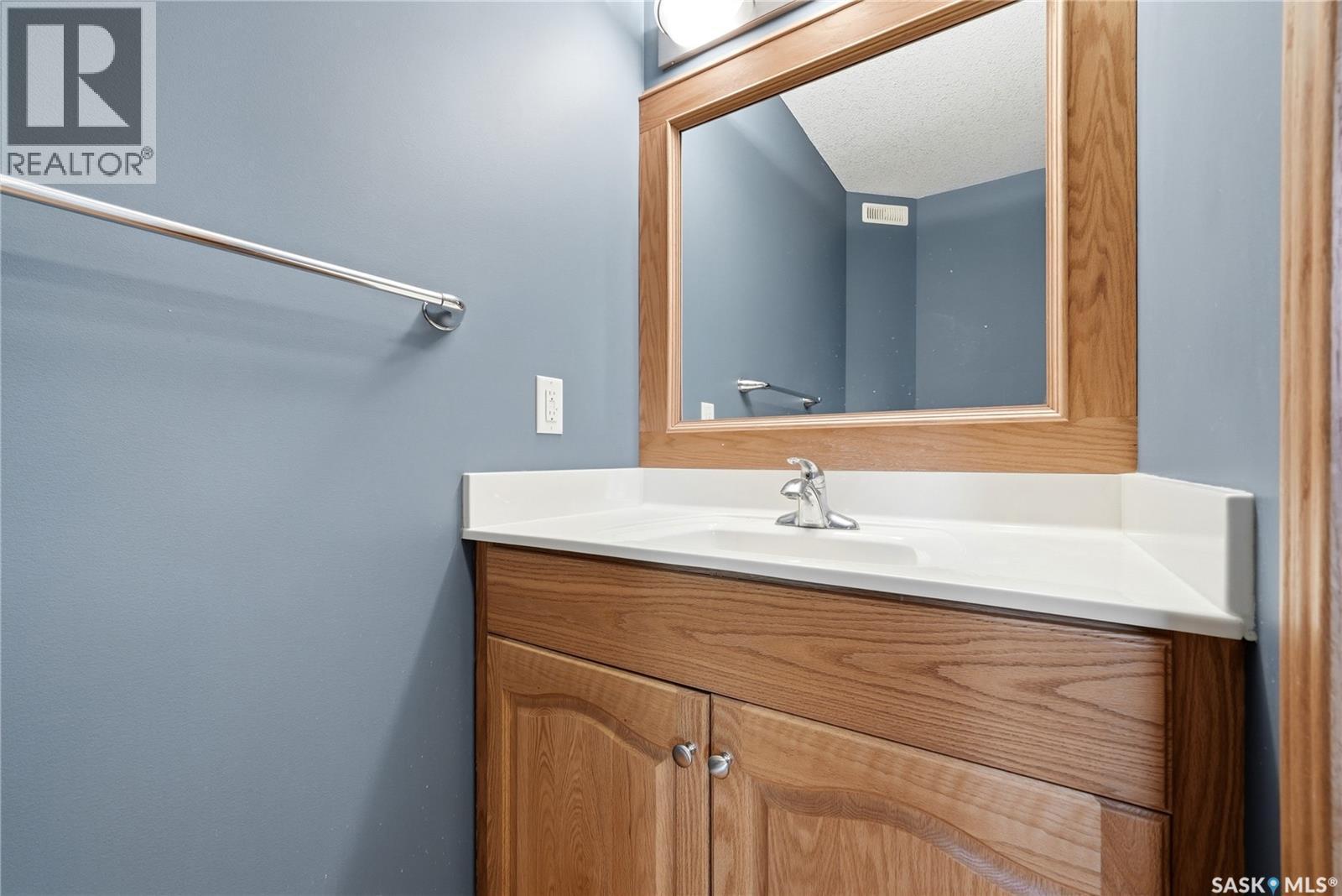 9382 Wascana Mews, Regina, SK - Indoor Photo Showing Bathroom