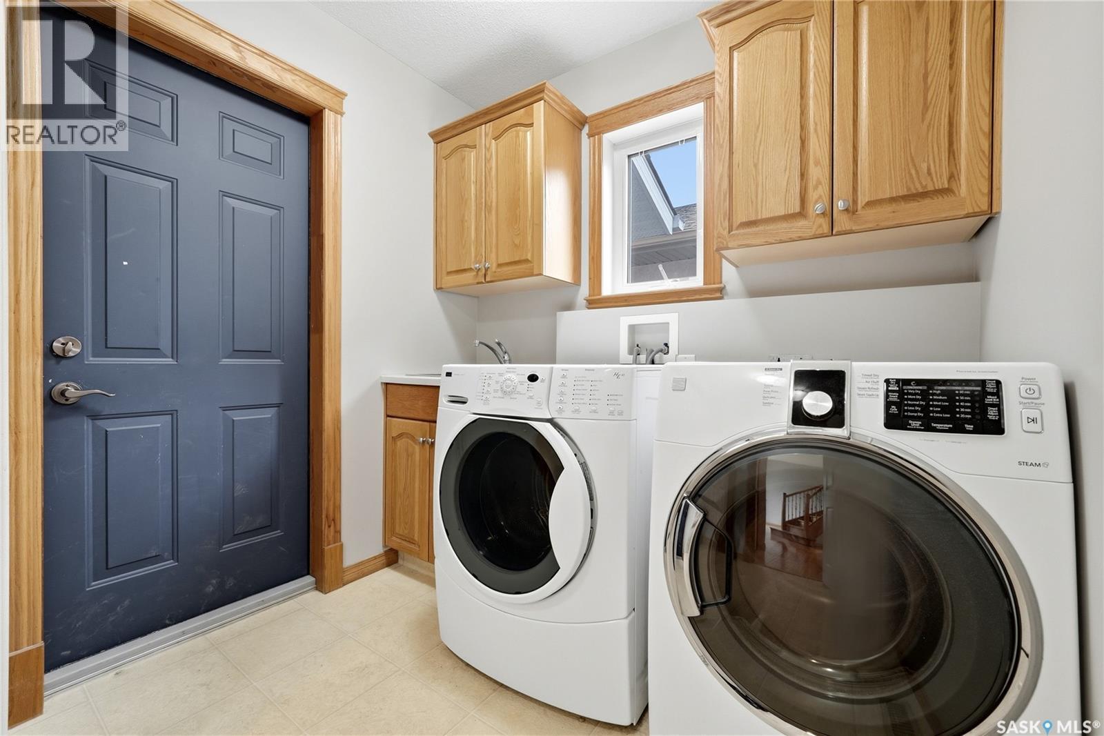 9382 Wascana Mews, Regina, SK - Indoor Photo Showing Laundry Room